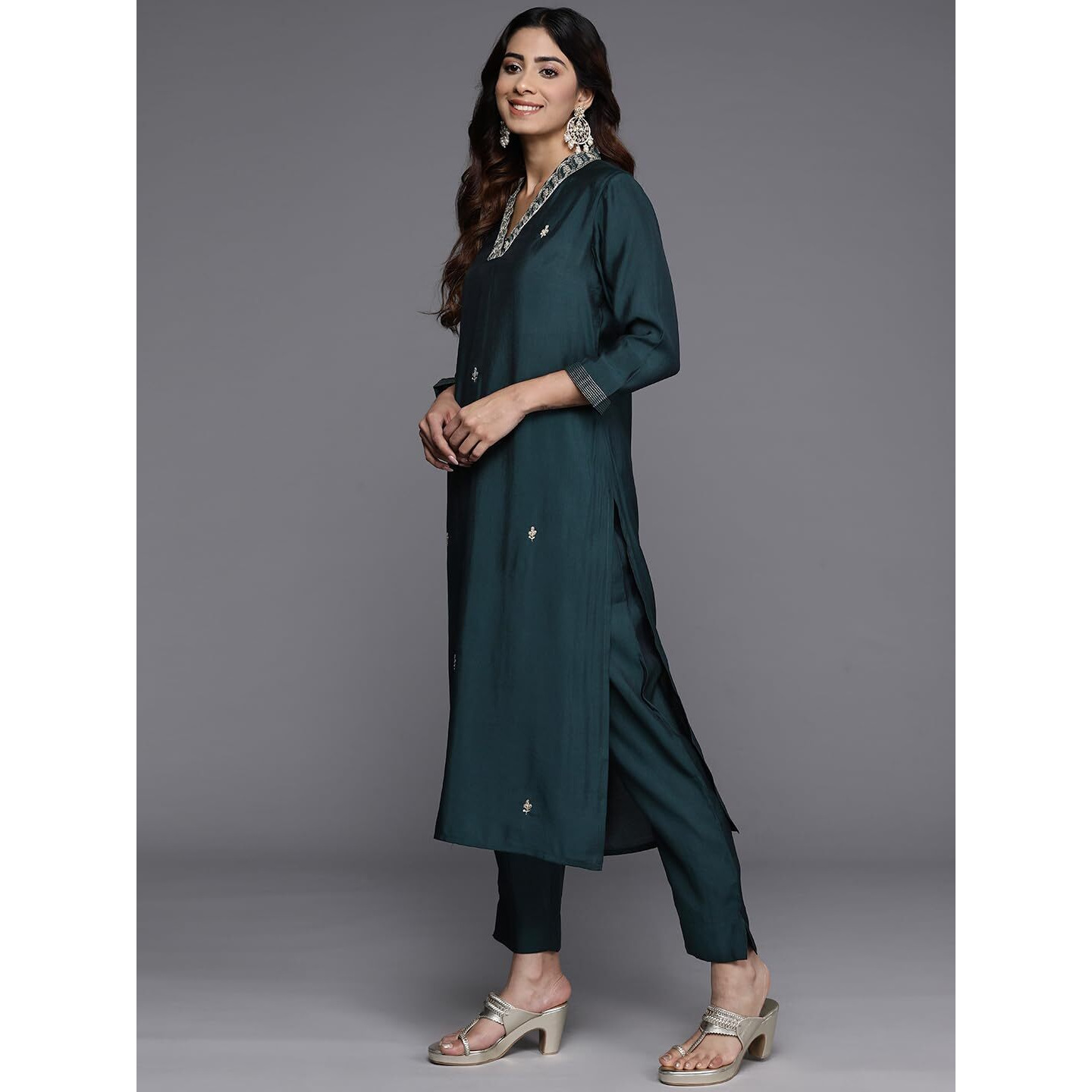 Varanga Women Blue Beads And Stones Embellished Kurta With Bottom And Dupatta