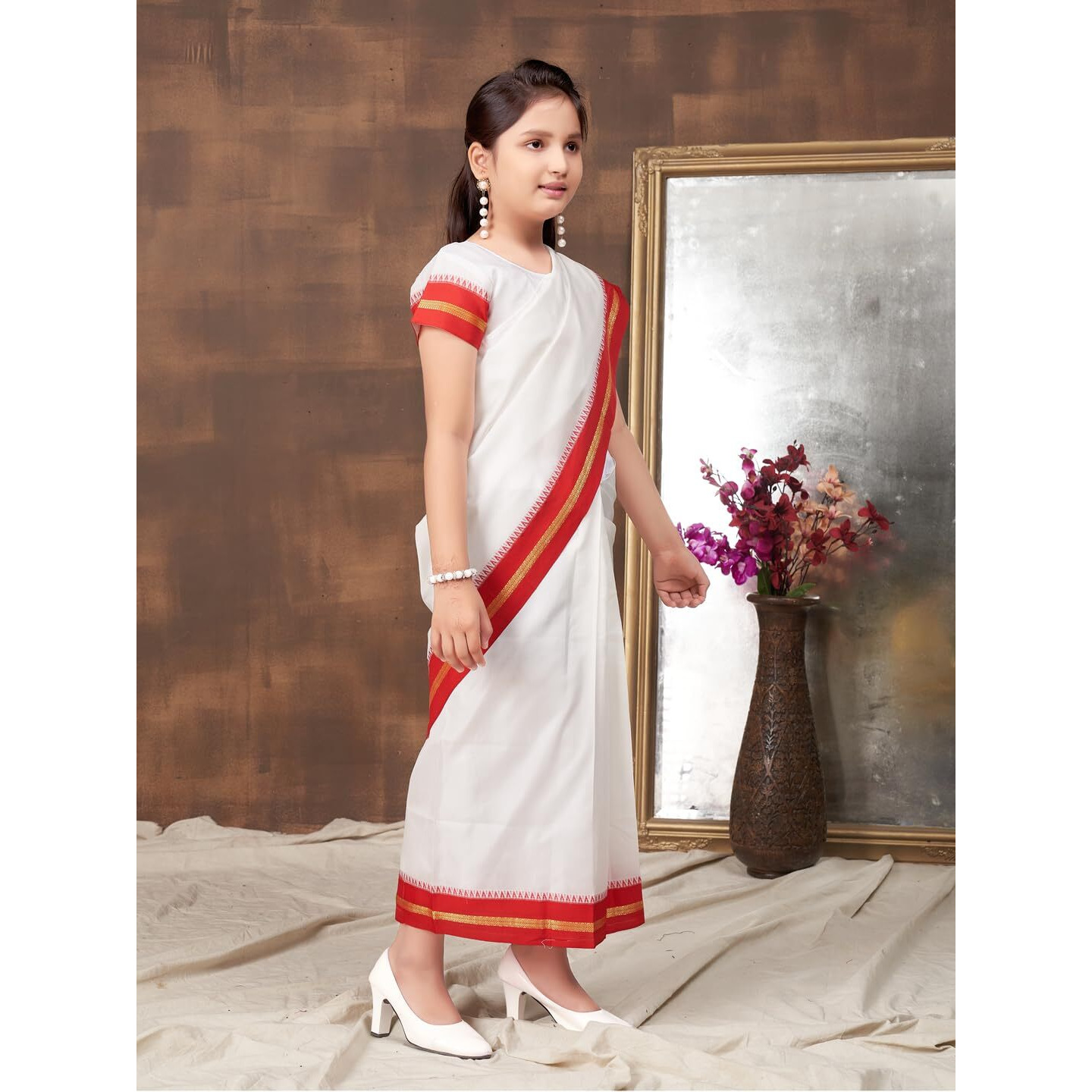 Aarika Girls Ethnic Wear White Colour Bangoli Silk Saree (3-9 Years)