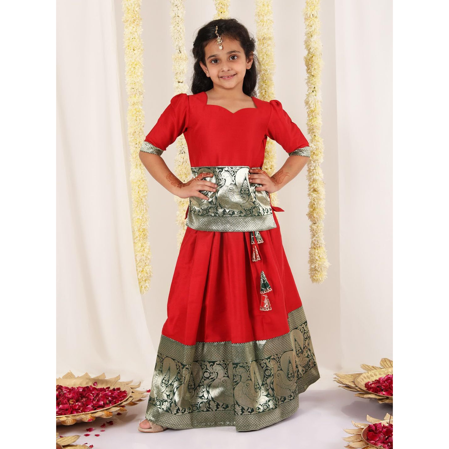 Jbn Creation Silk Blend Girls South Indian Style Pavda Pattu Lehenga (Jbnglc053Rd_34_Red And Green_11 Years-12 Years)
