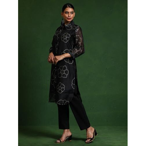Varanga Women's Chanderi Paisley Regular Fashion Vest (Vkur2047_Black