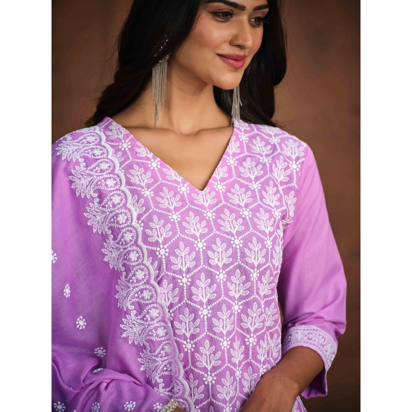 Ishin Women's Ethnic Lilac Embroidered Pure Cotton Kurta Set With Dupatta