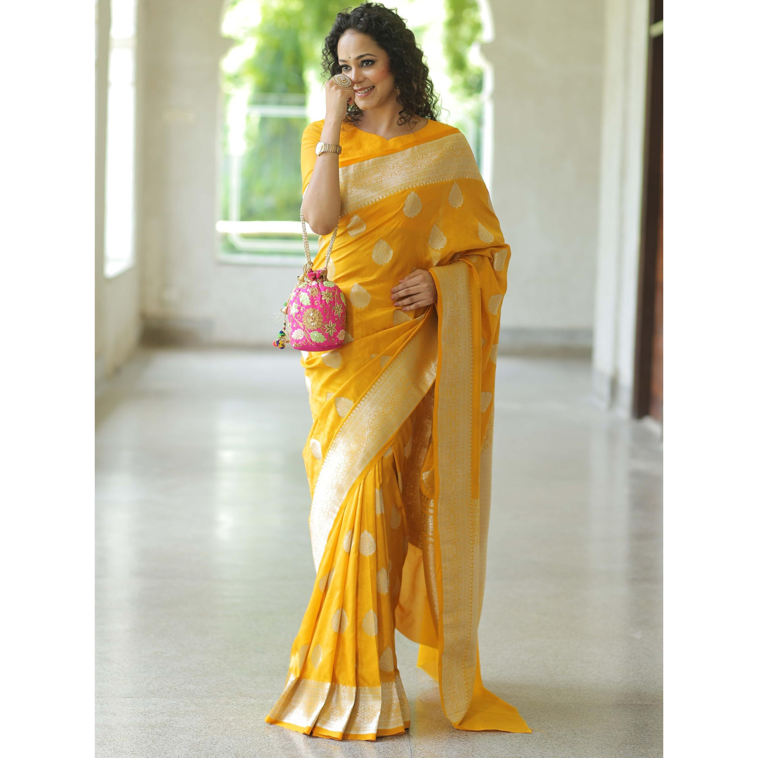 Sugathari Women's Banarasi Saree Pure Kanjivaram Silk Saree Soft New Ladies 2025 Design Wear Pattu Sarees Latest Sadi Party Sari Collections With Blouse Piece (San Pari-224-Gold)