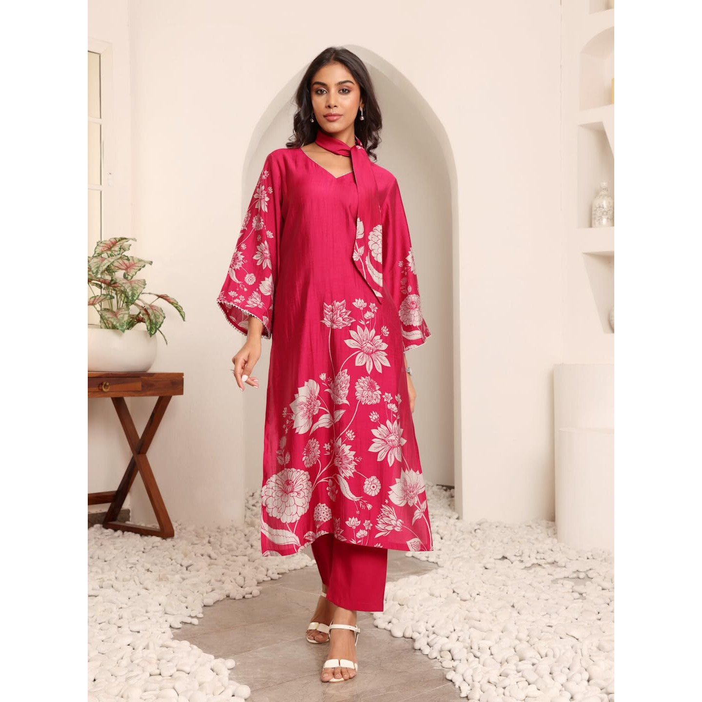 Varanga Women Fuchsia Pink Floral Printed Gota Detail Flared Sleeve Kurta With Solid Trouser  Stylish Ethnic Set