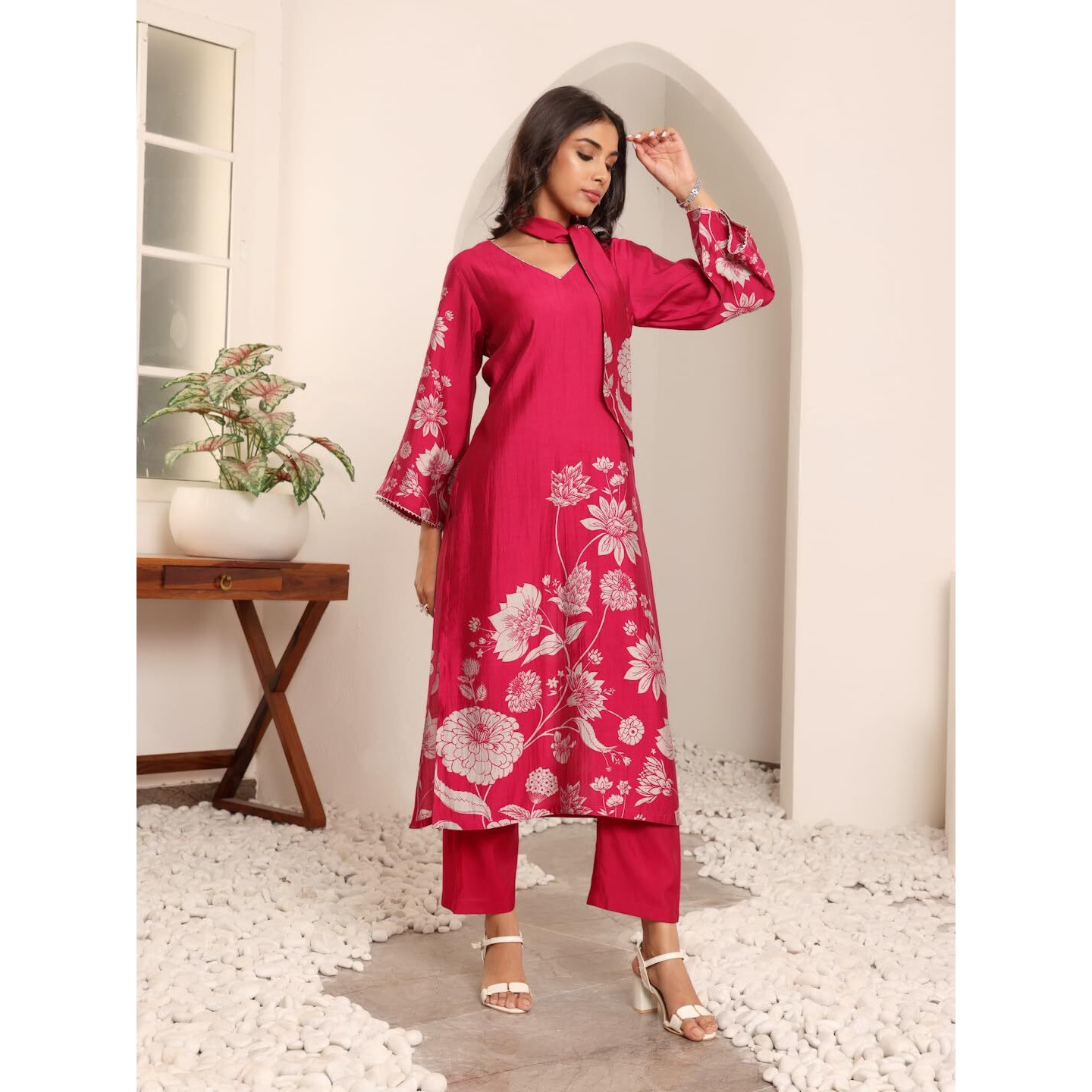 Varanga Women Fuchsia Pink Floral Printed Gota Detail Flared Sleeve Kurta With Solid Trouser  Stylish Ethnic Set
