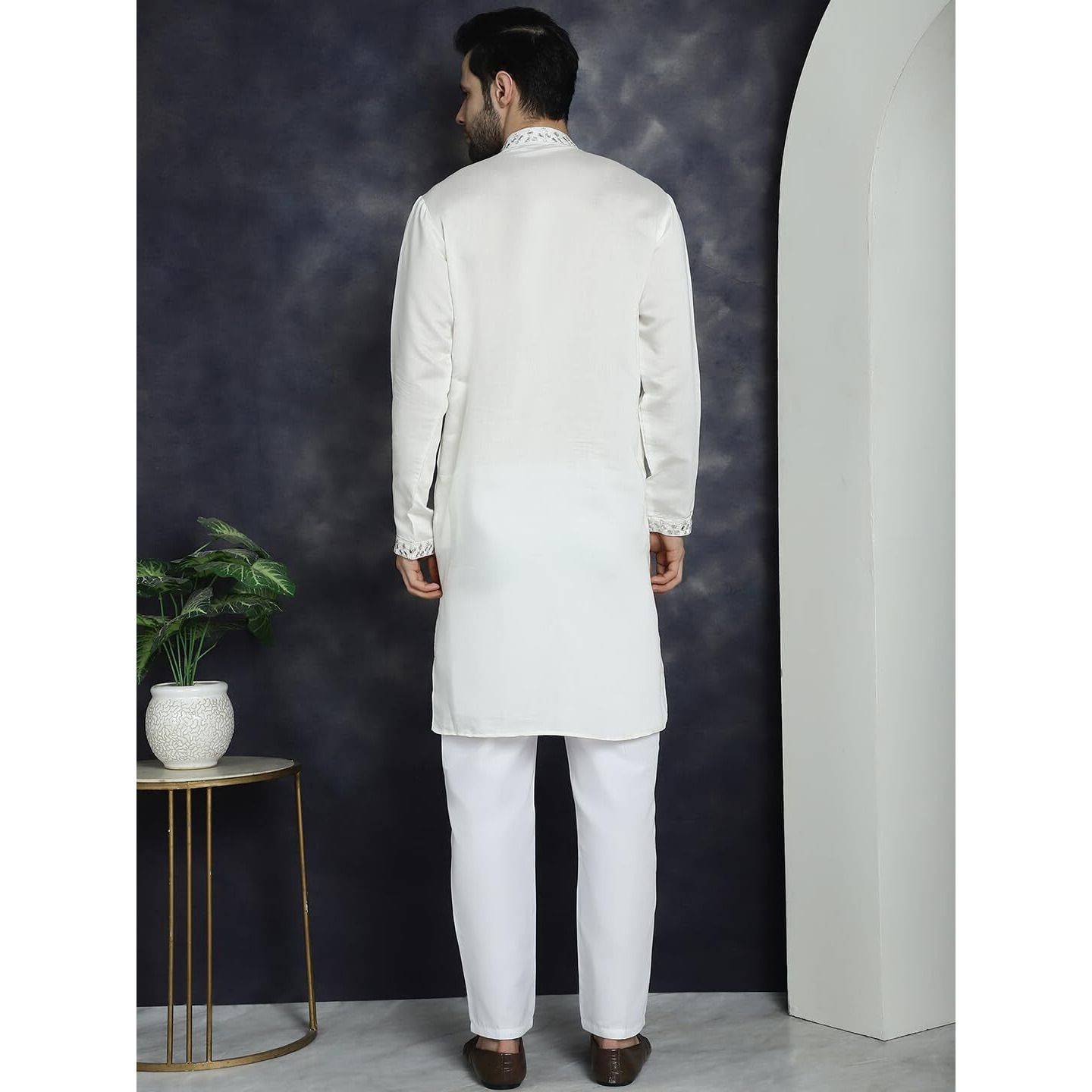 Jompers Men's White Embroidered Kurta With Pyjama. (White, Xl)