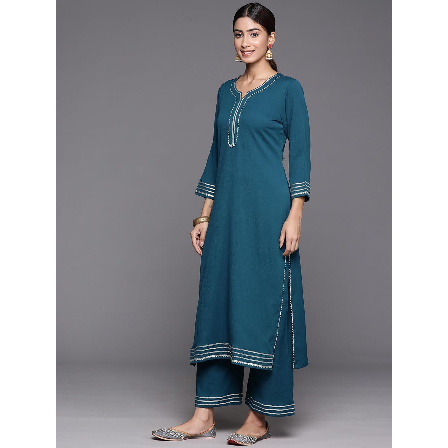 Varanga Women Teal Straight Kurta Paired With Tonal Bottom And Tabby Dupatta