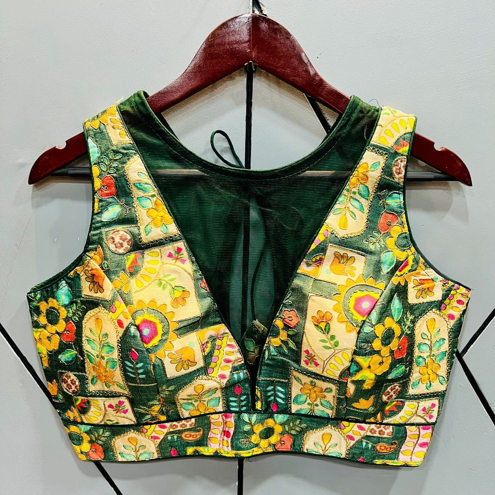 Pujia Mills Women's Phanotm Silk Floral Sleeveless Saree Blouse (Pp 4_Dark Green_38)