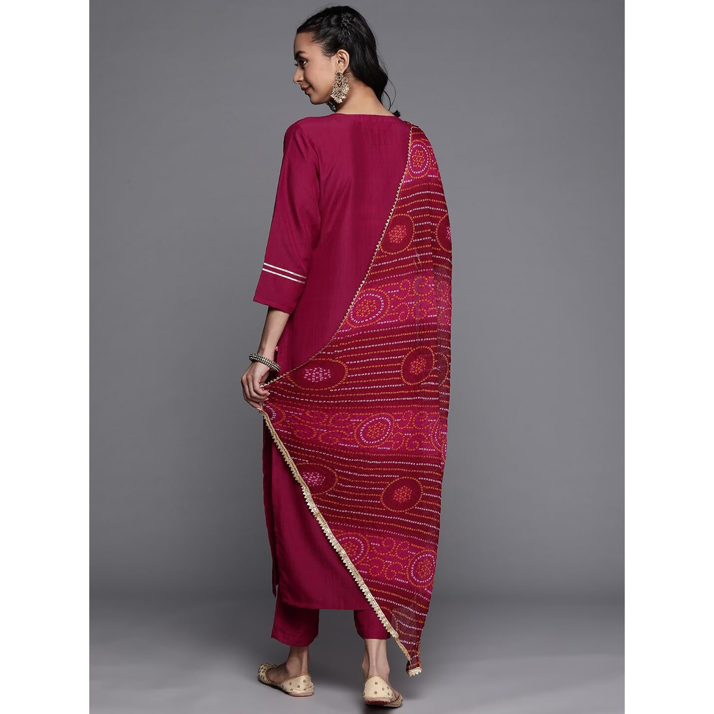 Varanga Women Magenta Sequinn Straight Kurta With Solid Trouser And Dupatta Set