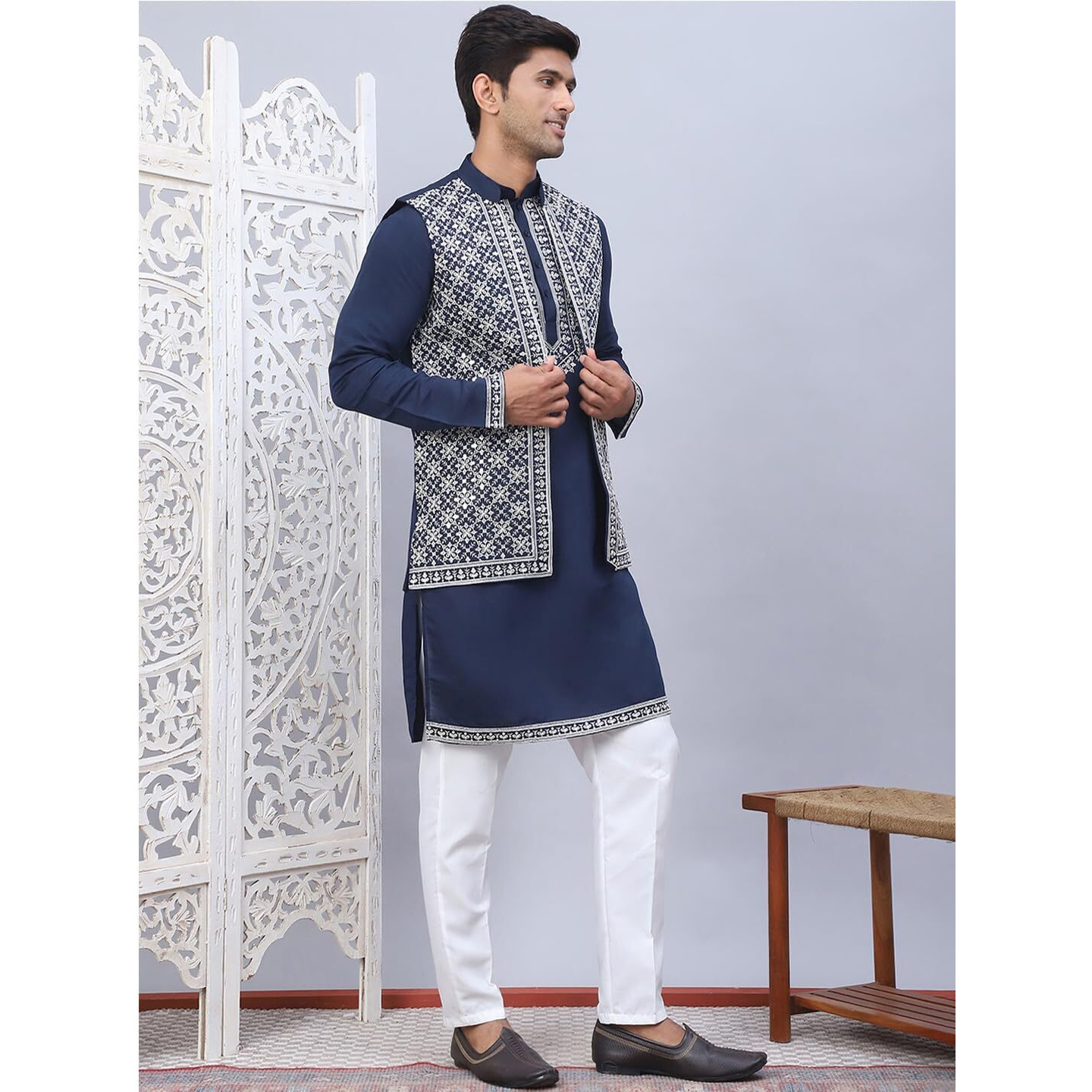 Jompers Navy Men's Embroidered Waistcoat And Kurta Pyjama. (Navy, M)