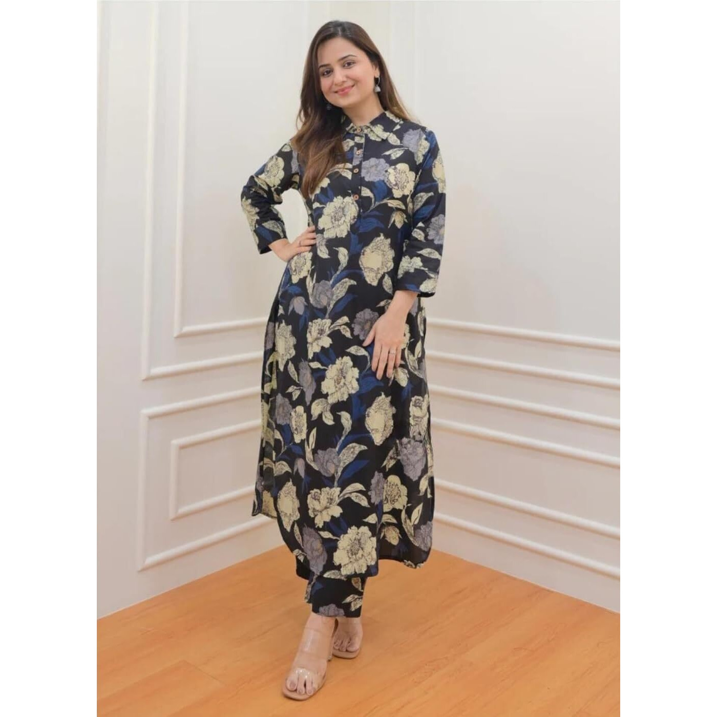 Greciilooks Women's Rayon Floral Regular Fit Kurta Set (Gl-W1826_Black_S)