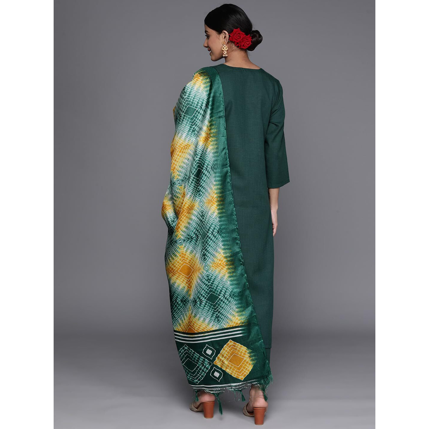Varanga Women Green Yoke Embroidered Three Quater Sleeves Kurta Paired With Tonal Bottom And Printed Dupatta