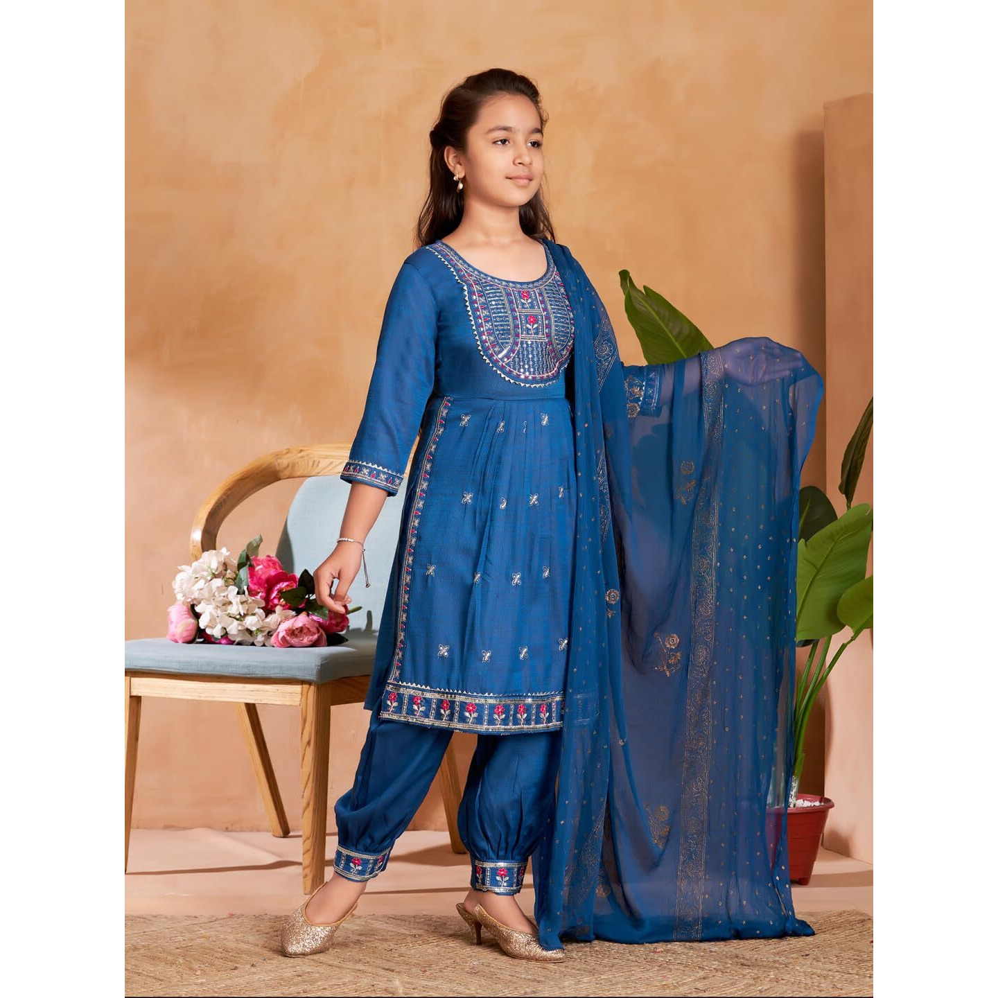 Aarika Girls Ethnic Wear Blue Colour Thread Embroidery Kurti Patiala Set-(4-13 Years)-(Pt-Tr-K-1051-Blue-24)