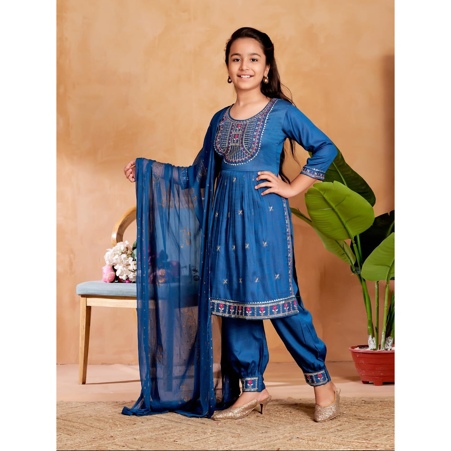 Aarika Girls Ethnic Wear Blue Colour Thread Embroidery Kurti Patiala Set-(4-13 Years)-(Pt-Tr-K-1051-Blue-24)