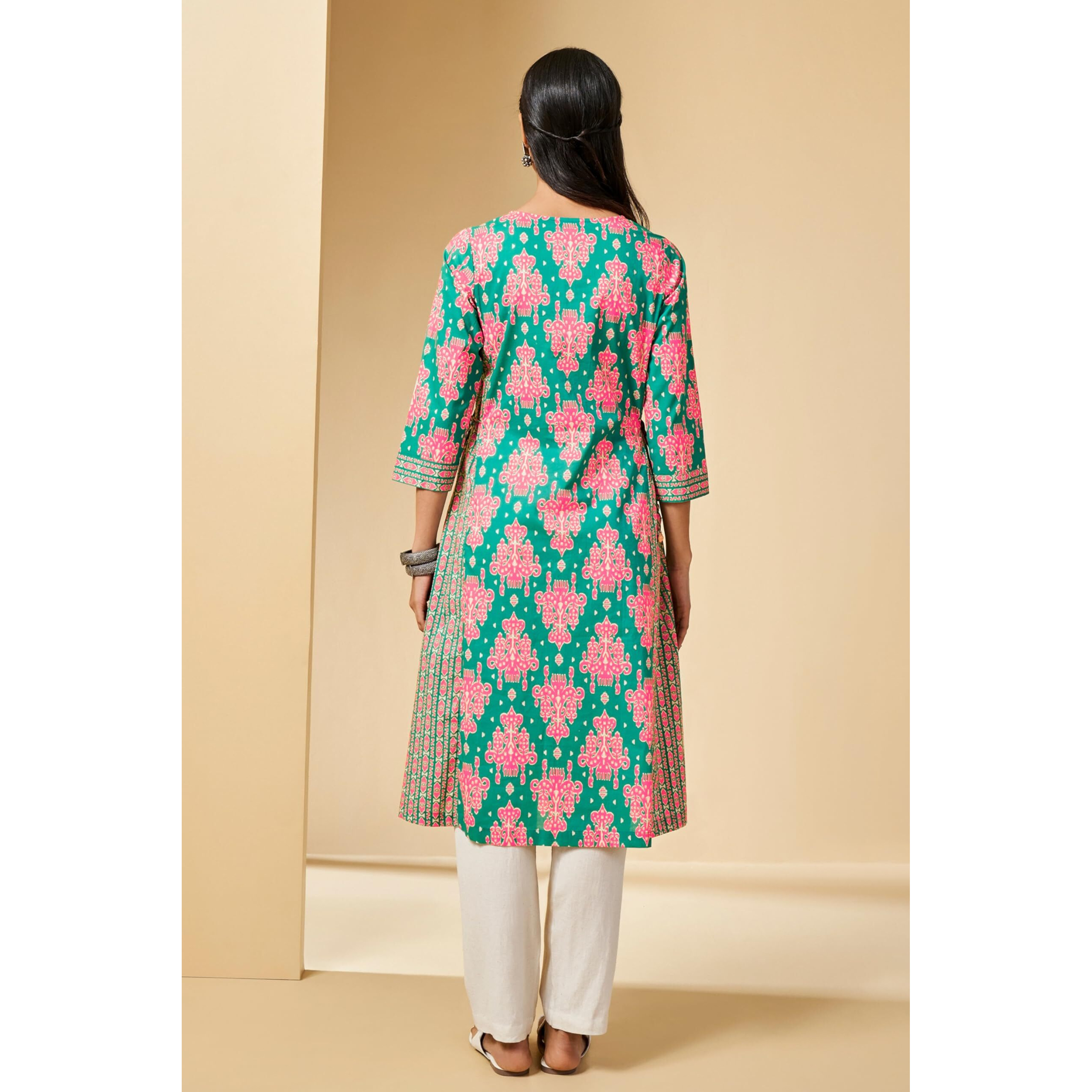 Nainvish Women's Cotton Blend Printed A-Line V-Neck Kurta (Sd658_K-S_Green & Pink)