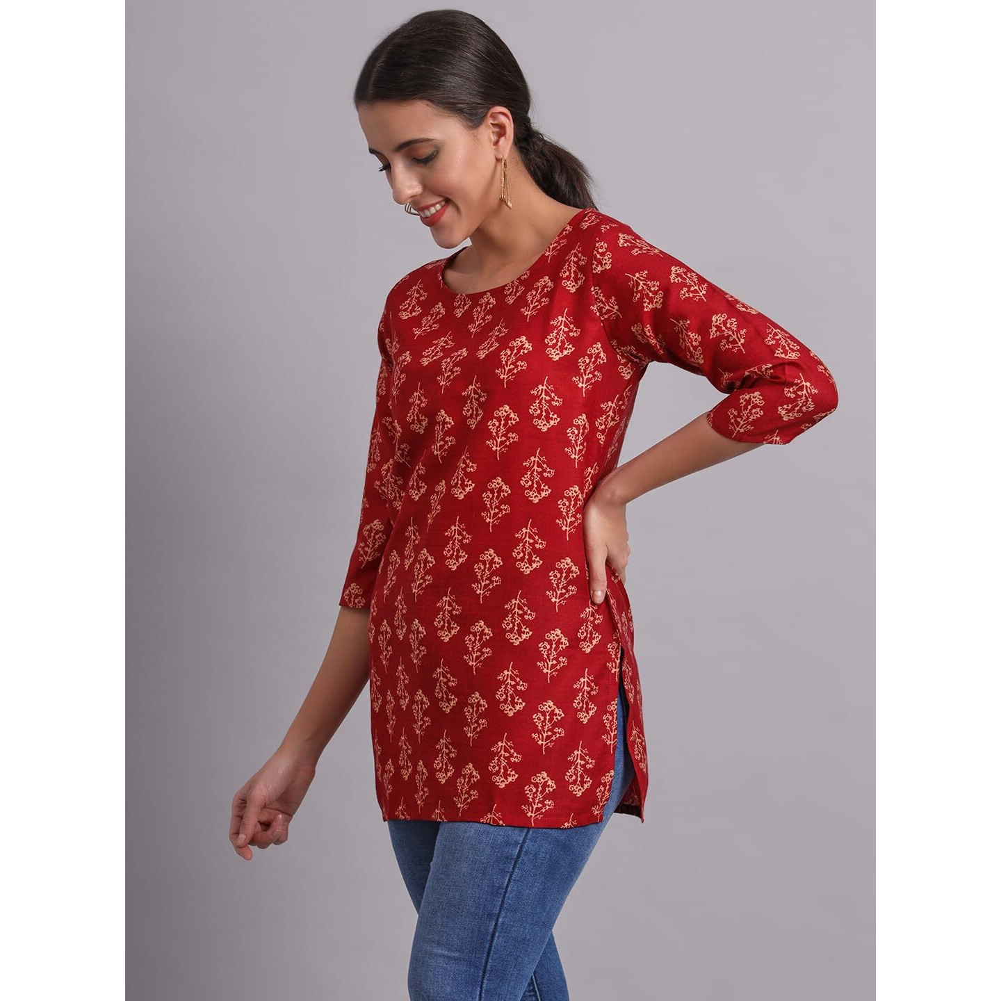 Patlani Women's Cotton Printed Short Fullstitched Kurti/Kurtas. Maroon