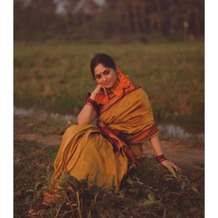Flosive Women's Kanjivaram Silk Saree With Handloom Weaving Work With Blouse Piece (Yellow)