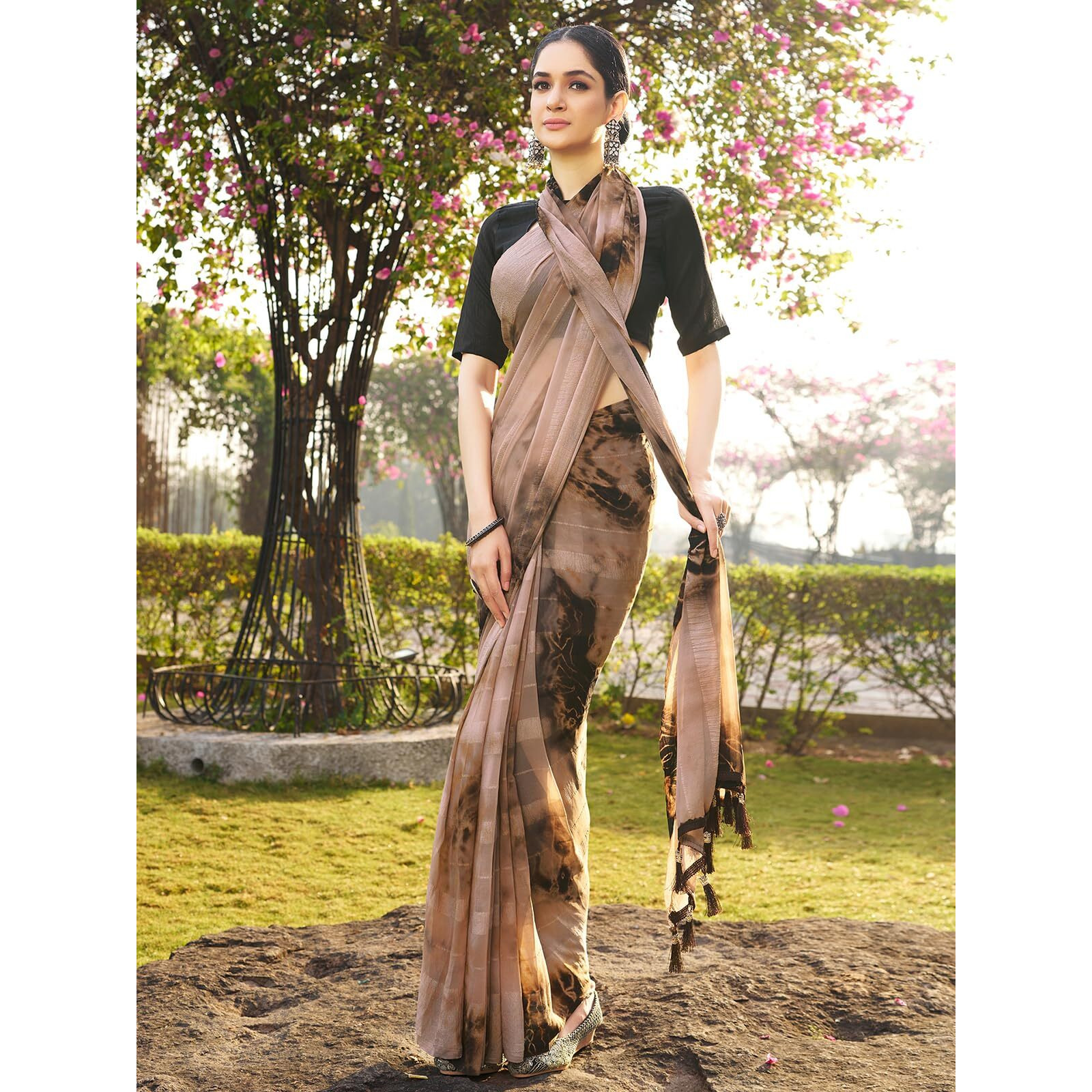 Satrani Women's Georgette Printed Saree With Unstitched Blouse Piece (3646S1373N_Beige & Brown)