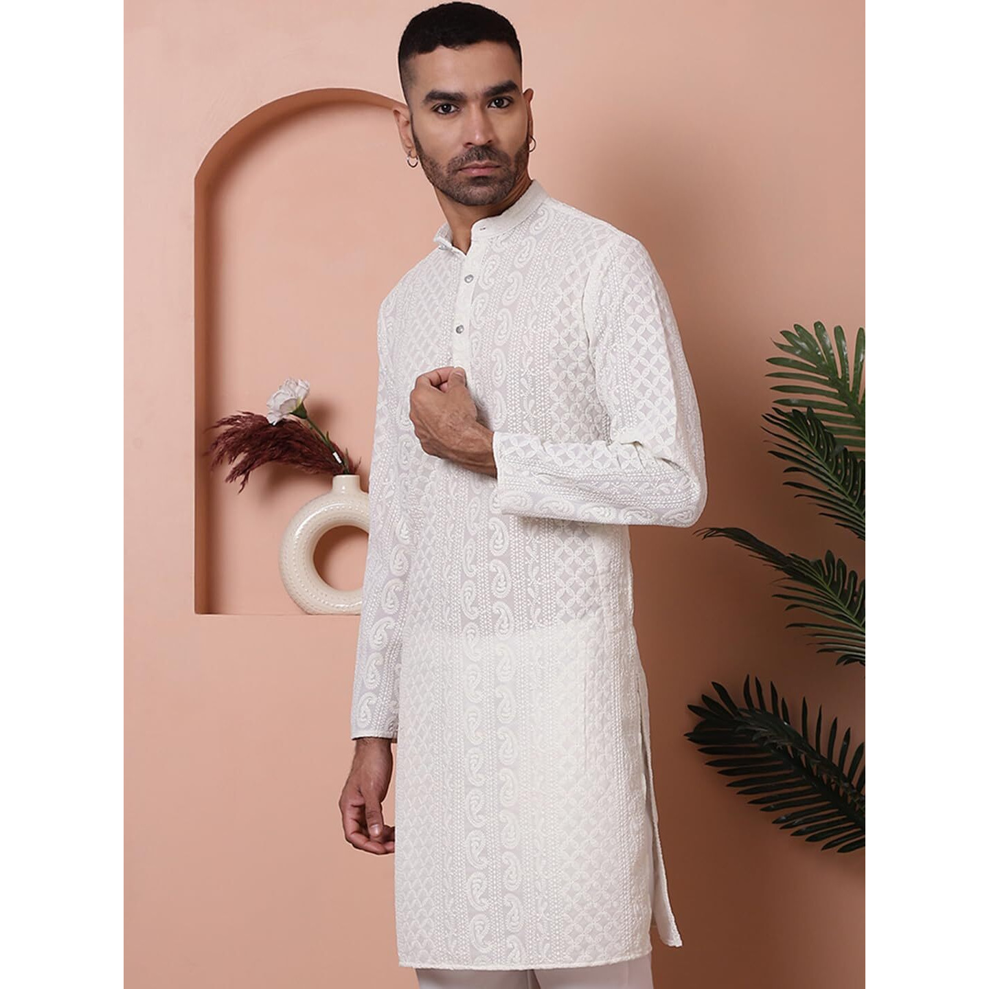 Jompers Men's White Chikankari Embroidered Kurtas. (White, L)