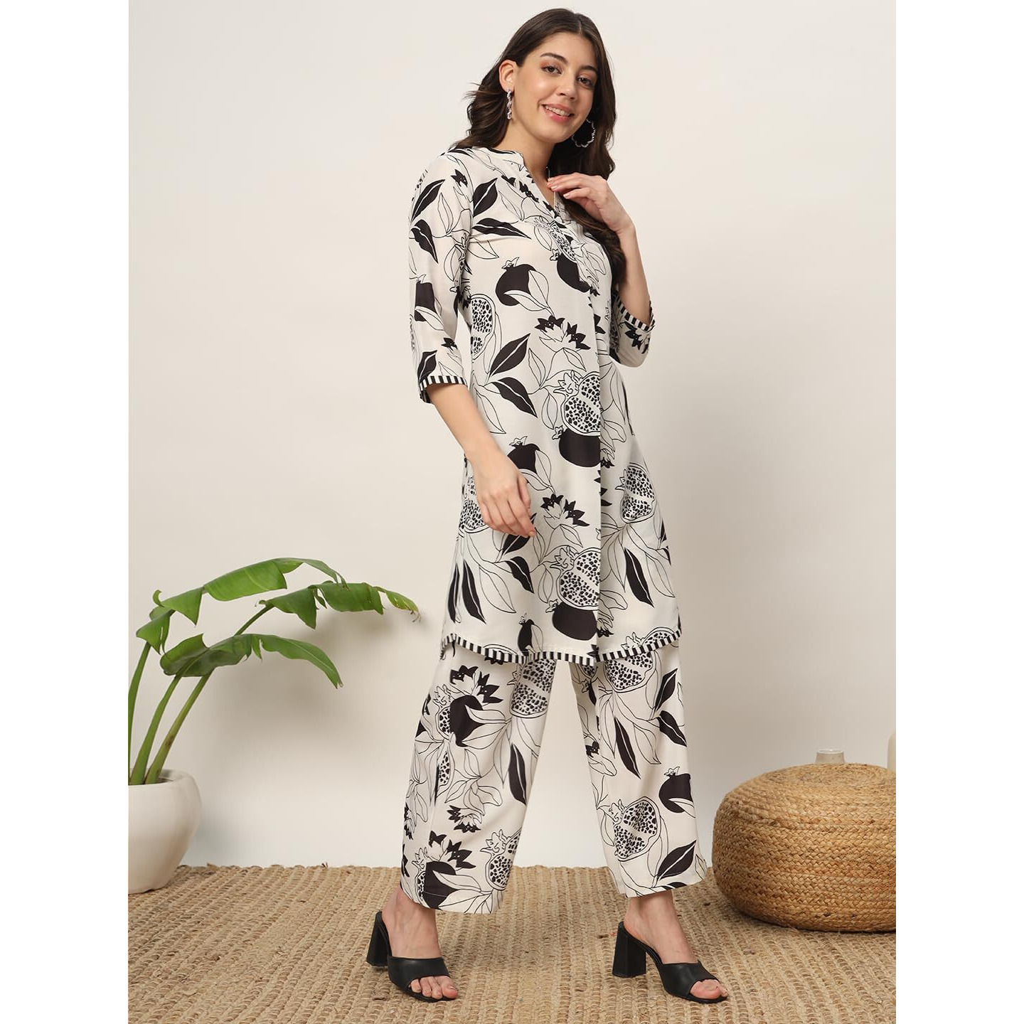 Fiorra Women's Off White Cotton Blend Printed Tunic With Palazzo Co-Ords Set Set0144