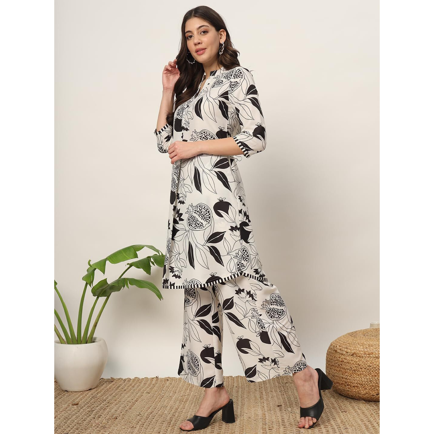 Fiorra Women's Off White Cotton Blend Printed Tunic With Palazzo Co-Ords Set Set0144