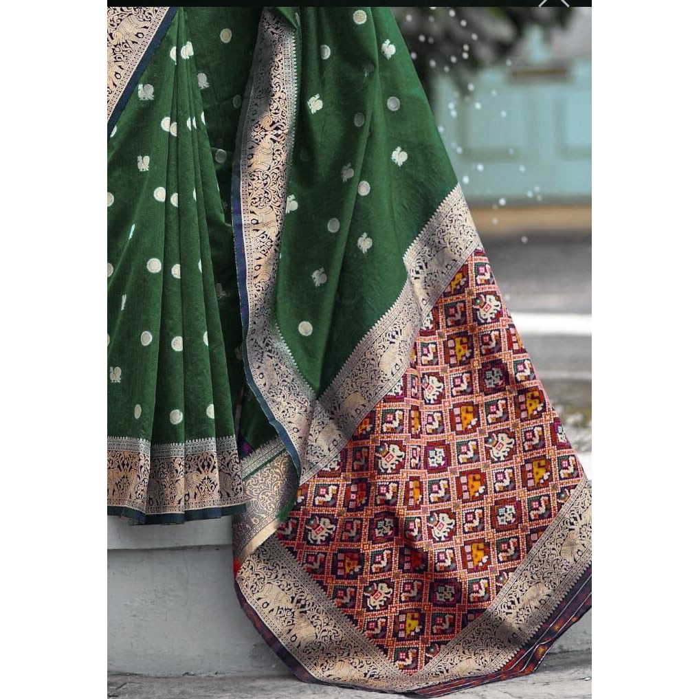 Flosive Women's Present Banarasi Soft Lichi Silk Saree Beautiful Jacquard Rich Pallu Design Work Zari Woven Kanjivaram Silk Style Saree Royal Patola With Soft Lichi Silk Blouse Piece (Green)