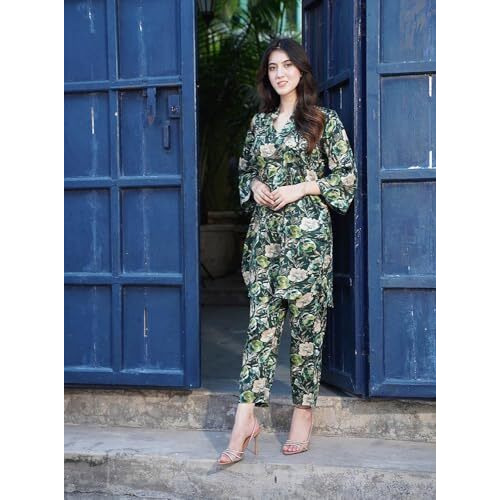 Nainvish Women's Green Printed Straight Rayon Blend V-Neck Co-Ord Set (Sd726_Kb-L_Green)