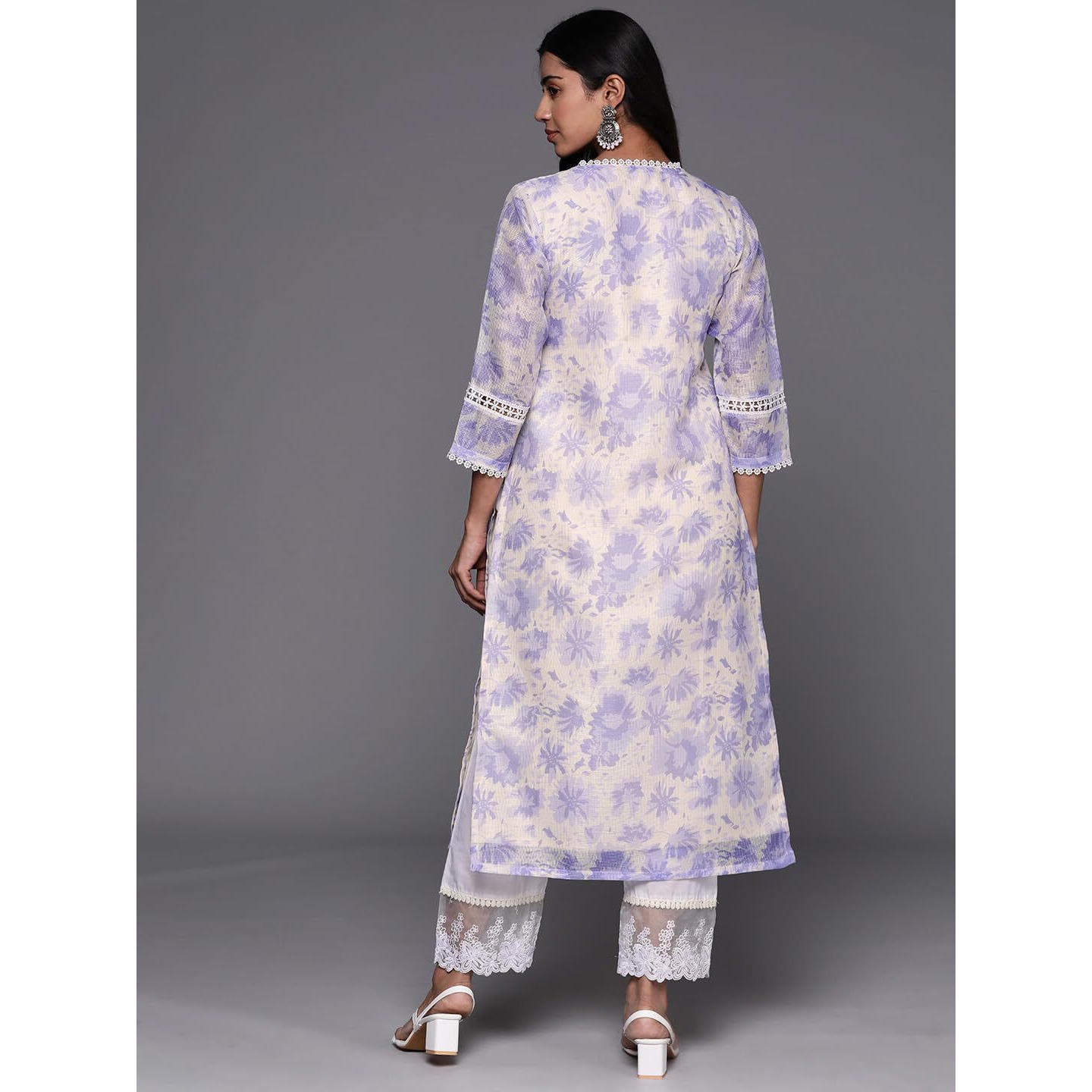 Varanga Women Lavender Floral Printed V-Neck Three Quarter Sleeve Straight Kurta  Stylish & Comfortable For Everyday Wear (Small)