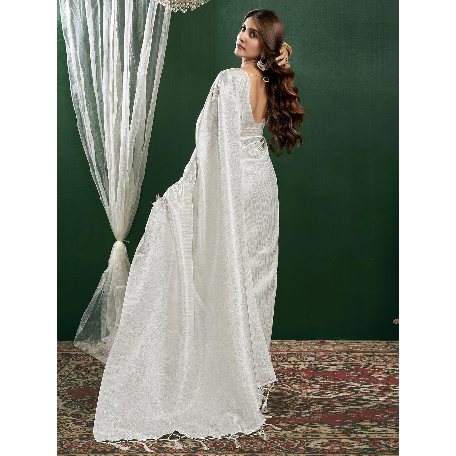 Satrani Women's Silk Blend Banarasi Jacquard Saree With Unstitched Blouse Piece (3819S404N_White & Silver)