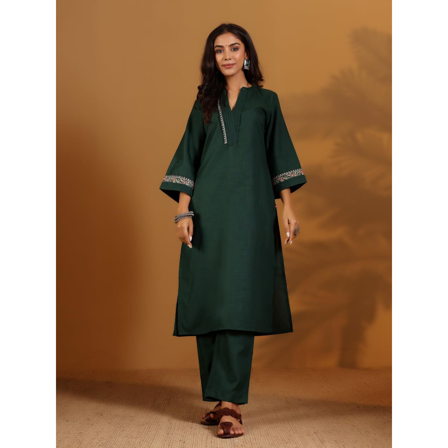 Varanga Thread Embroidered With Pleated Deatialing Flared Sleeve Kurta With Trouser Green