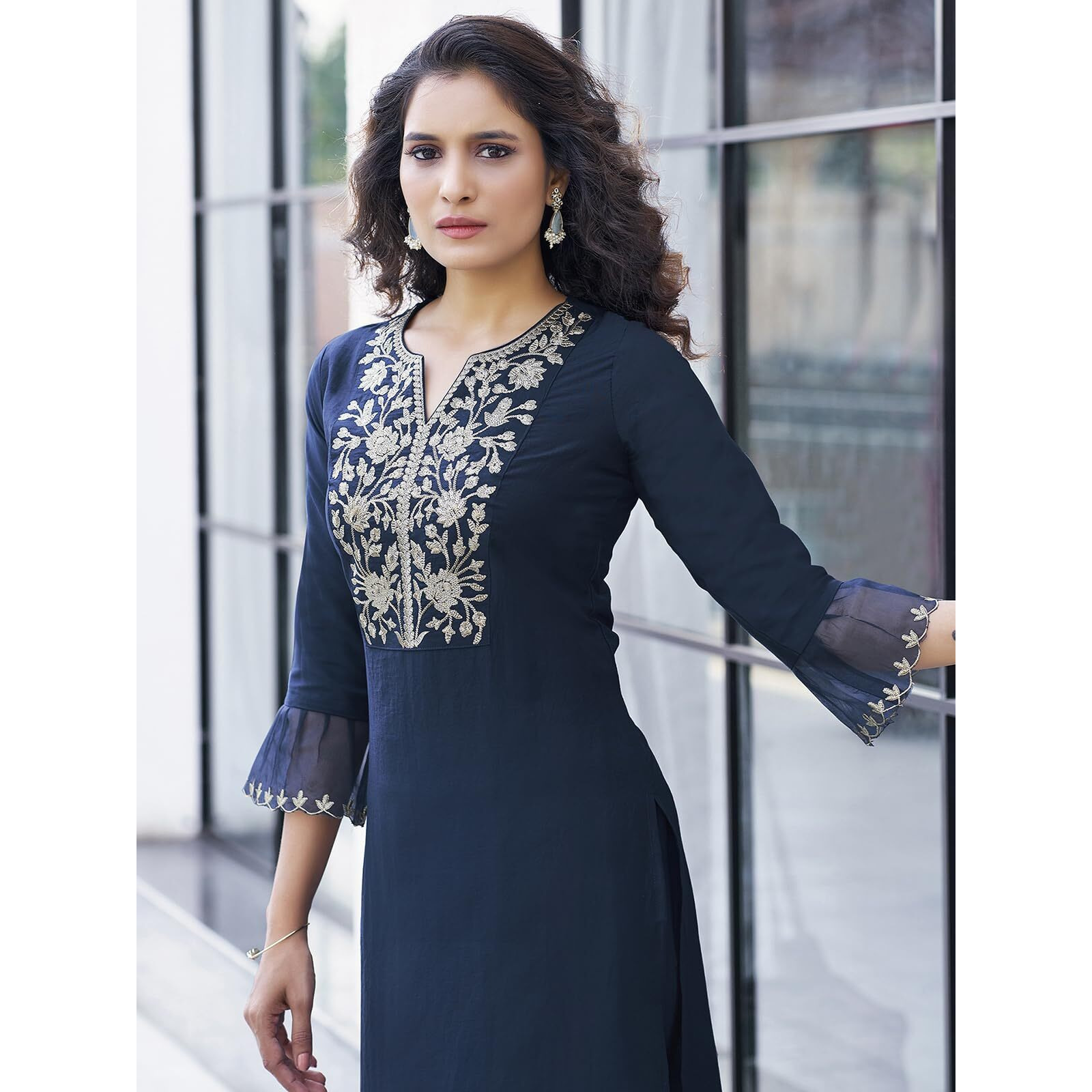 Sanisa Women's Chinnon & Organza Embroidery Straight Kurta With Pant And Embroidery Dupatta (38Kbd478Nz-S_Navy Blue)