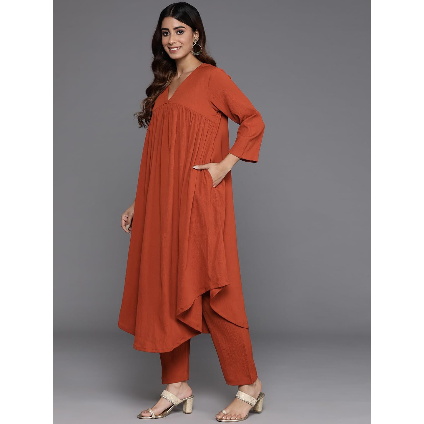 Varanga Women Empire Gathered Detail A Line Kurta With Trouser