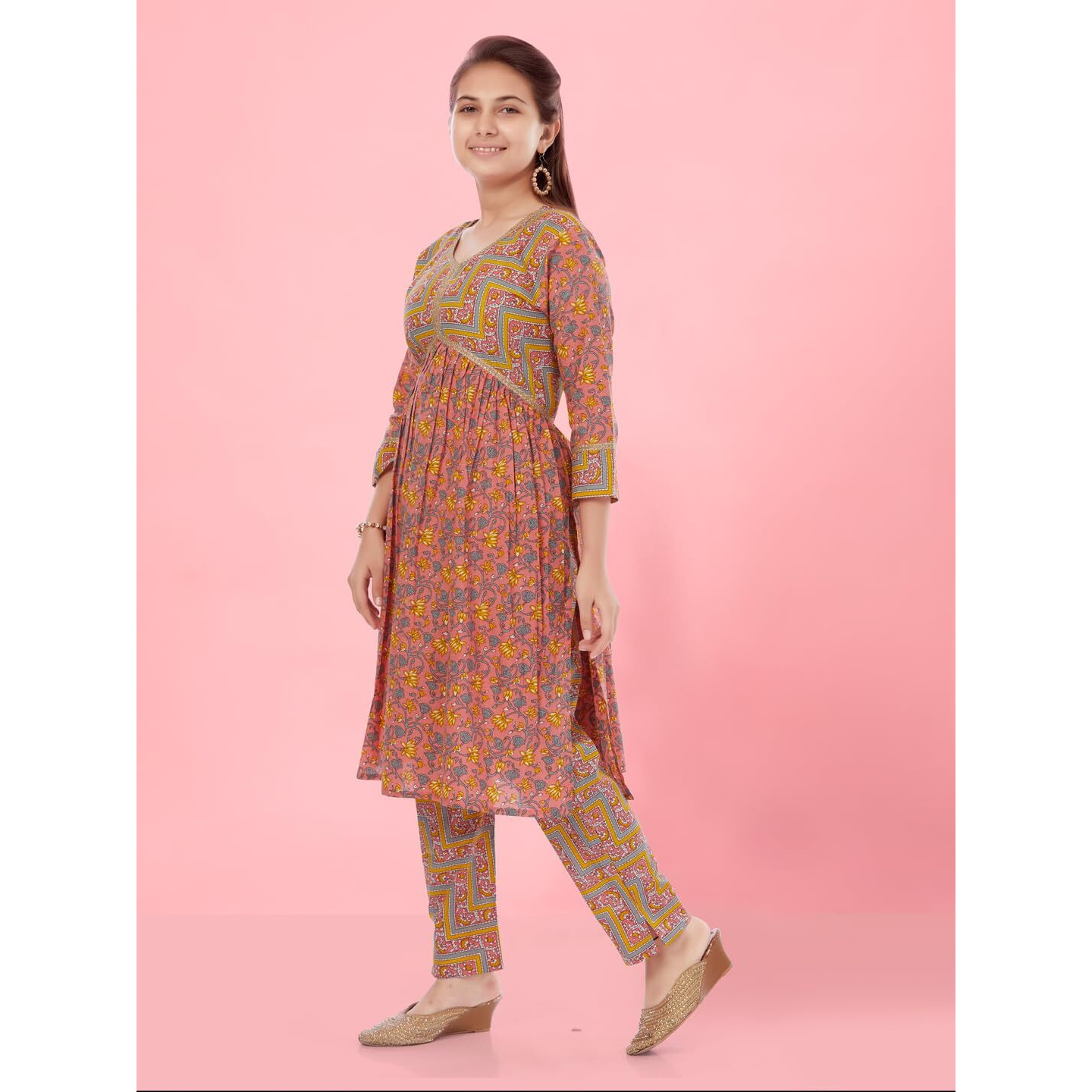 Aarika Girls Peach-Yellow Colour Cotton Floral Print Kurti Pant (Kp-K-733-Peach-40)