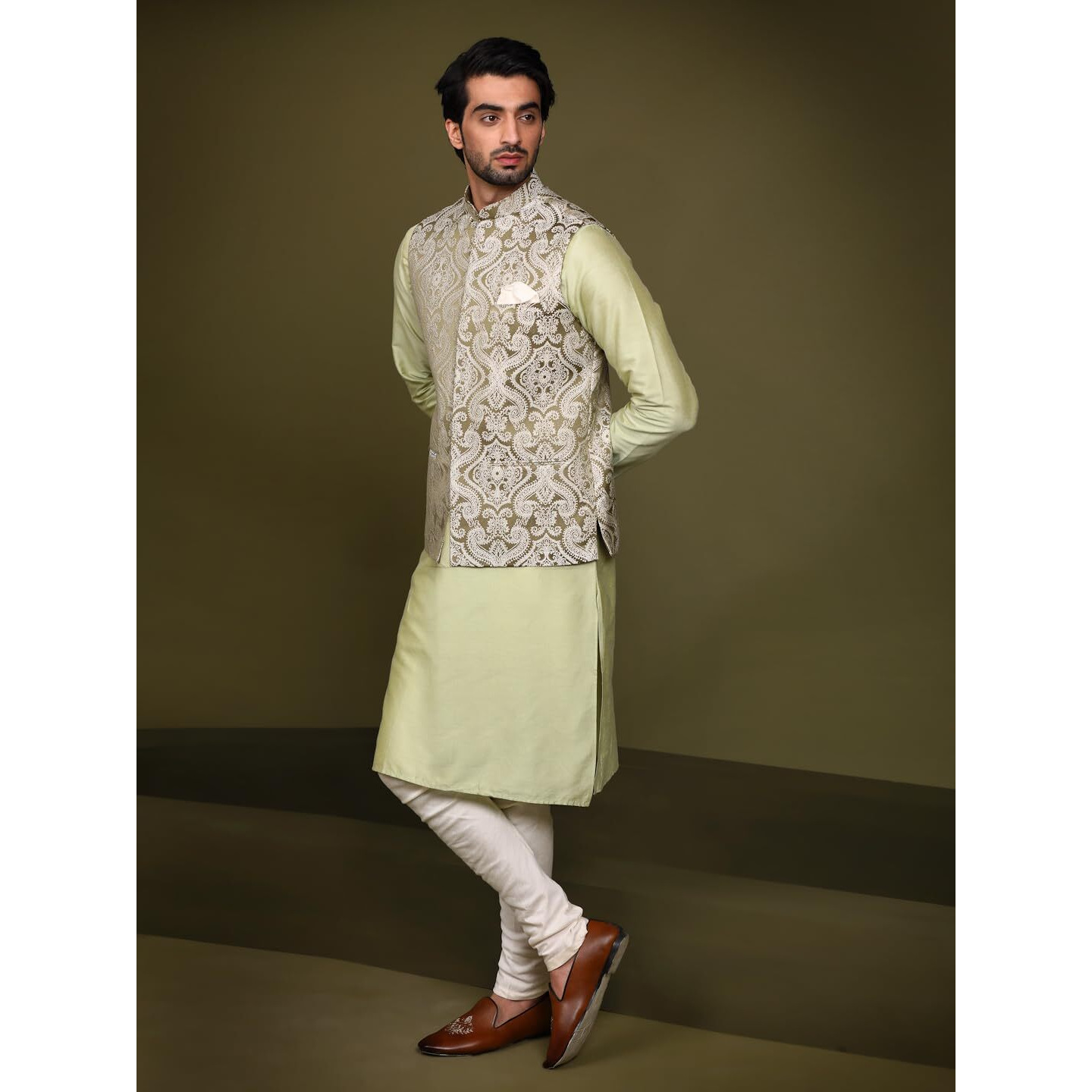 Kisah Men's Ethnic Wear Regular Fit Silk Blend Embroidered Olive-White Kurta Churidar And Jacket Set, L