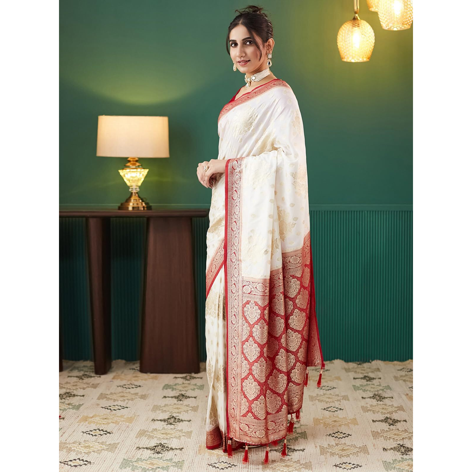 Satrani Women's Silk Weaving Saree With Unstitched Blouse Piece (4090S351N_White & Red)