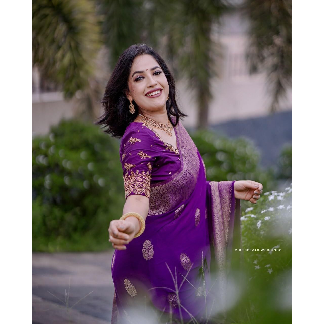 Flosive Women's Beautiful Purple Kanjivaram Pure Zari Woven Soft Silk Saree With Fancy Blouse