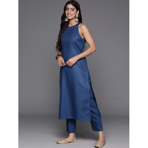 Varanga Women Navy Blue Halter Neck Solid Kurta Paired With Tonal Solid Bottom And Contrast Bhagalpuri Printed Dupatta