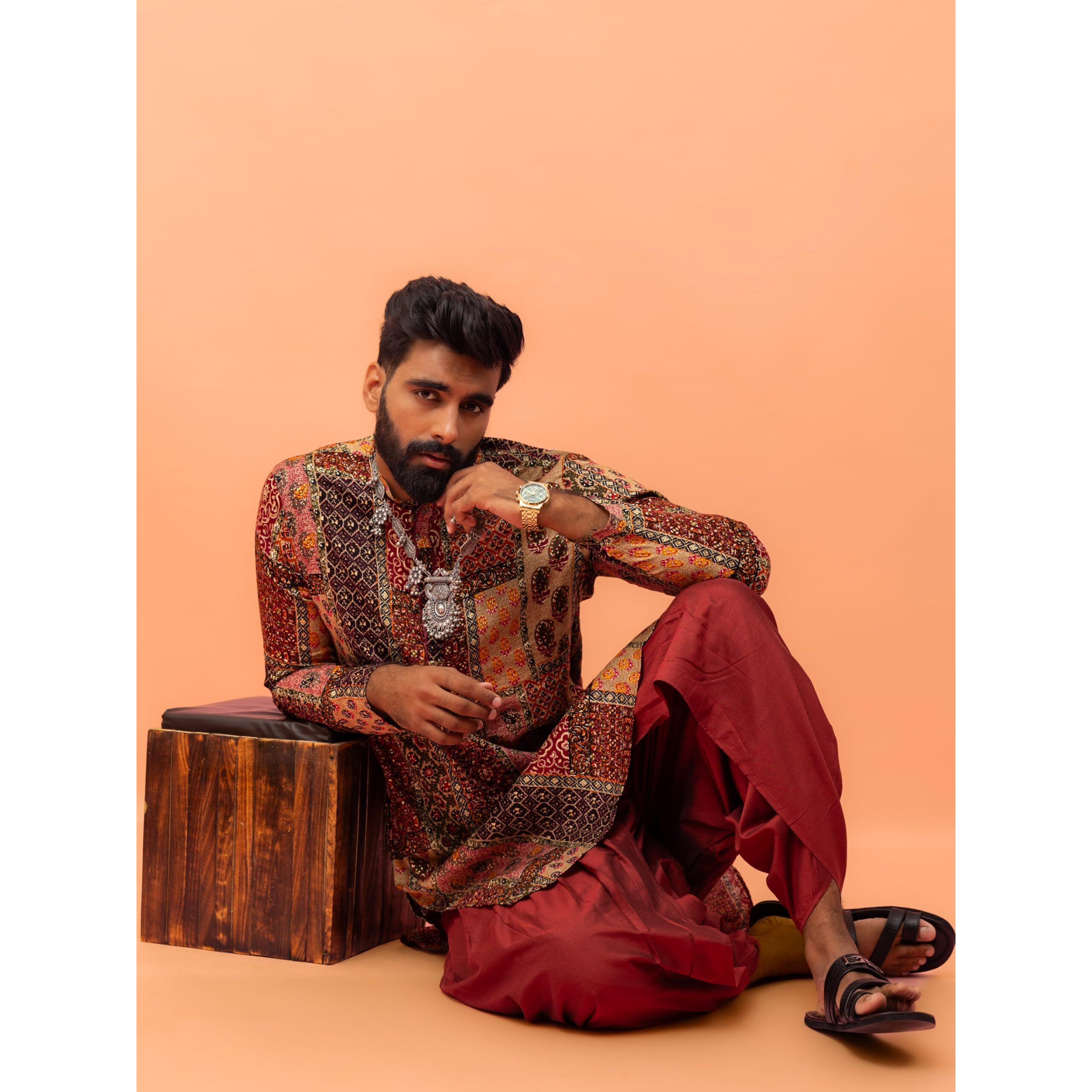 Kisah Men Maroon Kurta, Cotton, Full Sleaves, Knee Length, Straight, Regular Fit, Mandarin Collar Ethnic Wear-38