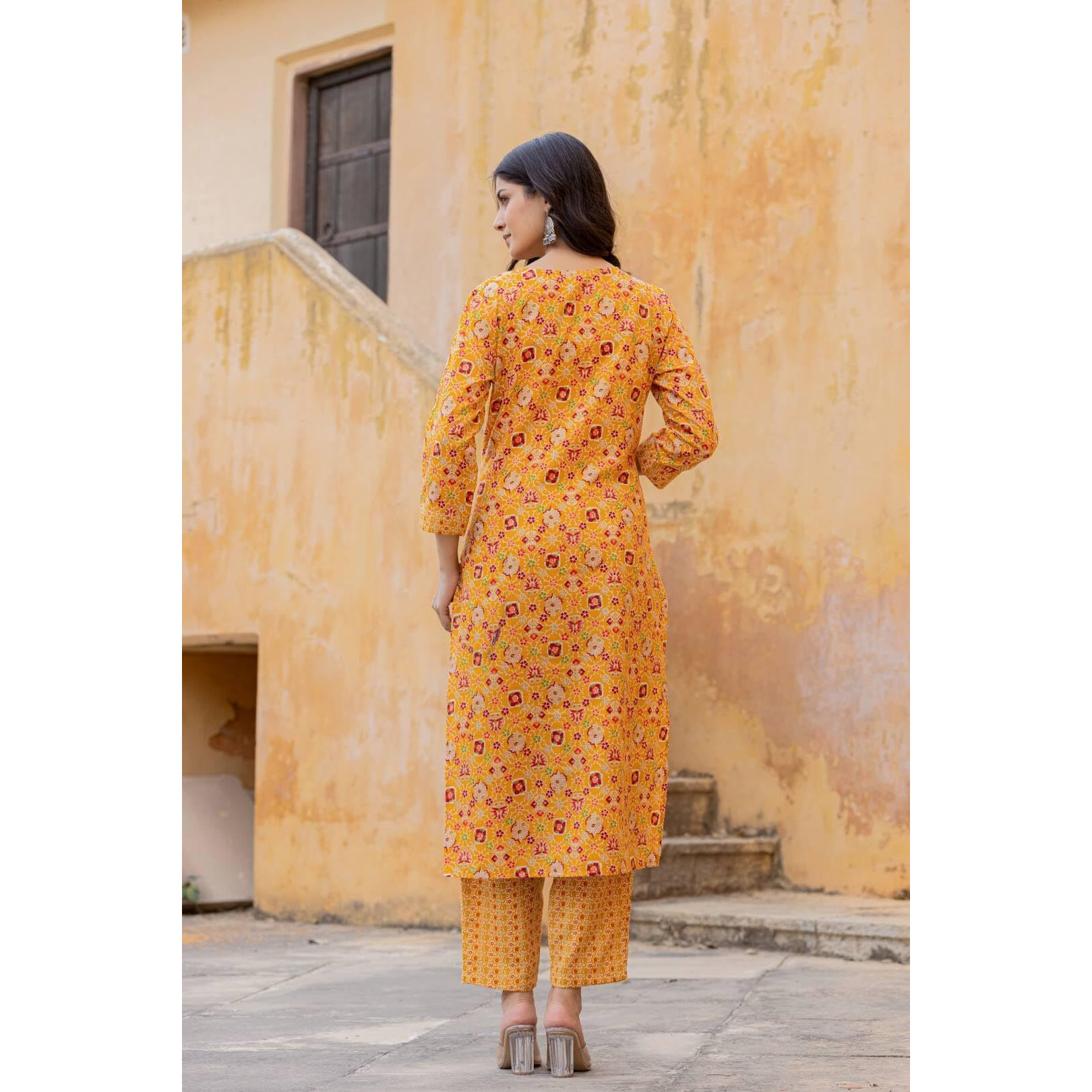 Varanga Women Pink Straight Kurta Paired With Tonal Kurta Bottom Set
