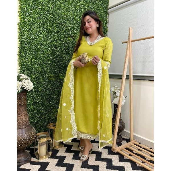 Shiv Textiles Women's Yellow Raw Silkand Embroidery Kurta Pant Set For Women(Jd-Kamya-Yellow-M)