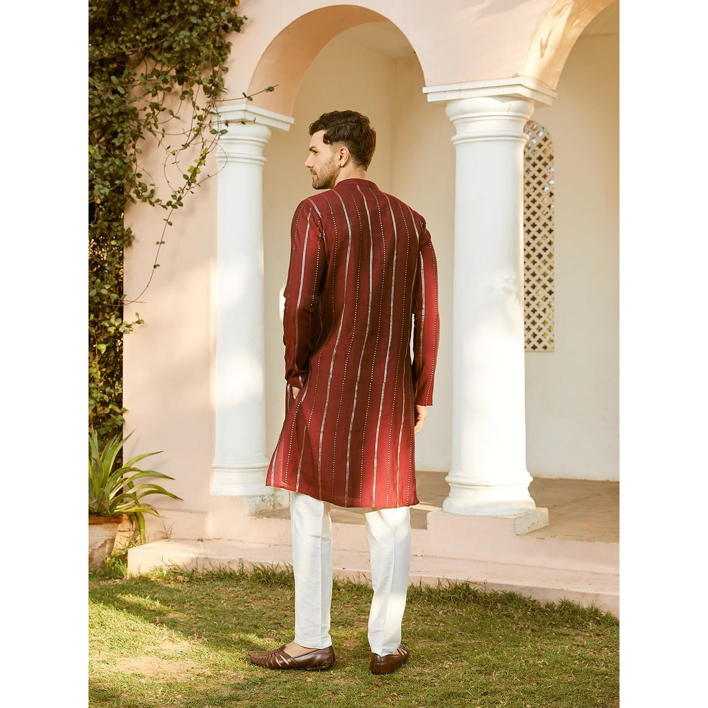 See Designs Men Full Sleeve Maroon And Gold Chanderi Silk Sequins Mandarin Collar Side Slit Kurta - Sd2Kt_2434M