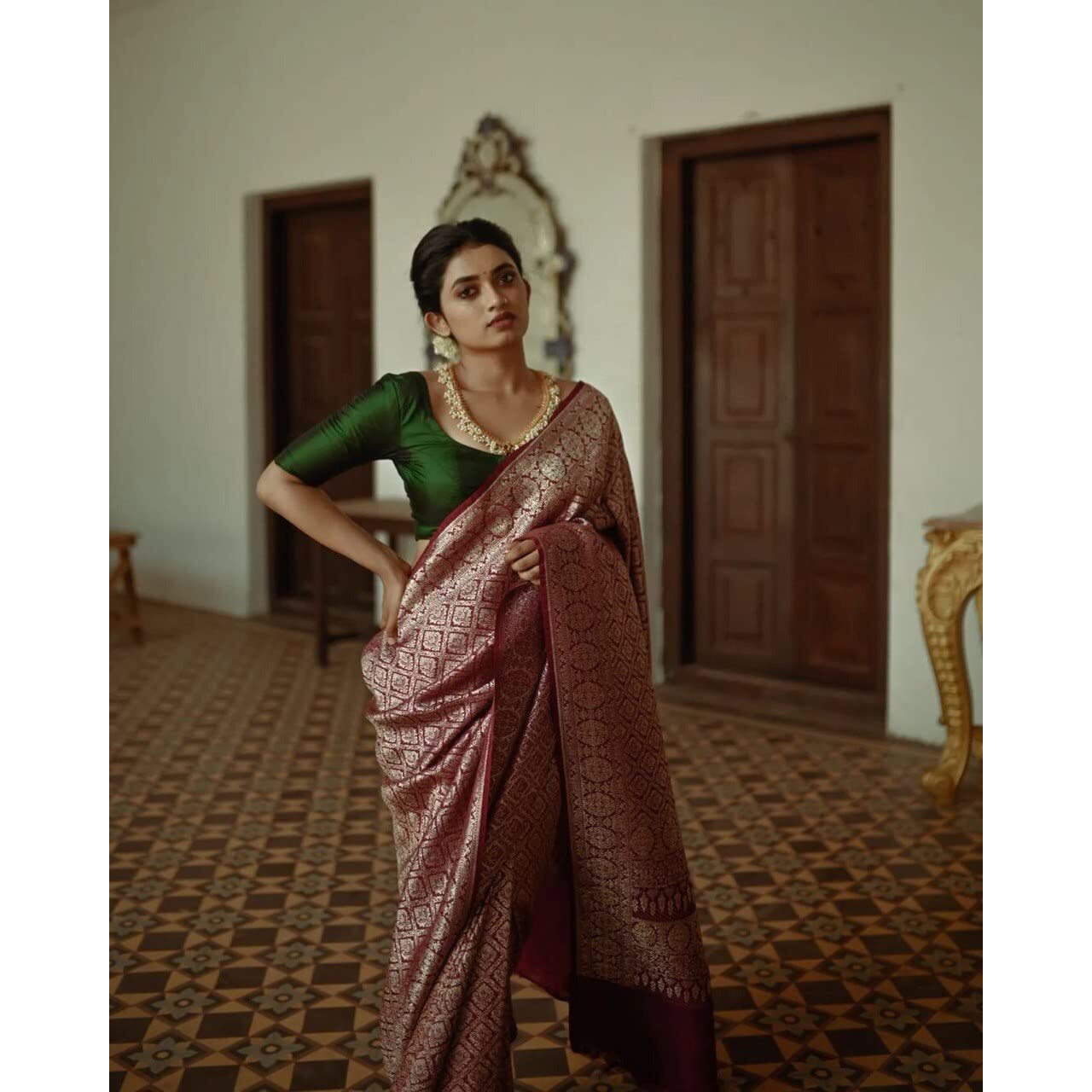 Flosive Ayn Women's Present Banarasi Soft Lichi Silk Saree Beautiful Jacquard Rich Pallu Design Work 4501 Zari Woven Kanjivaram Silk Style Saree With Soft Lichi Silk Blouse Piece (Red).