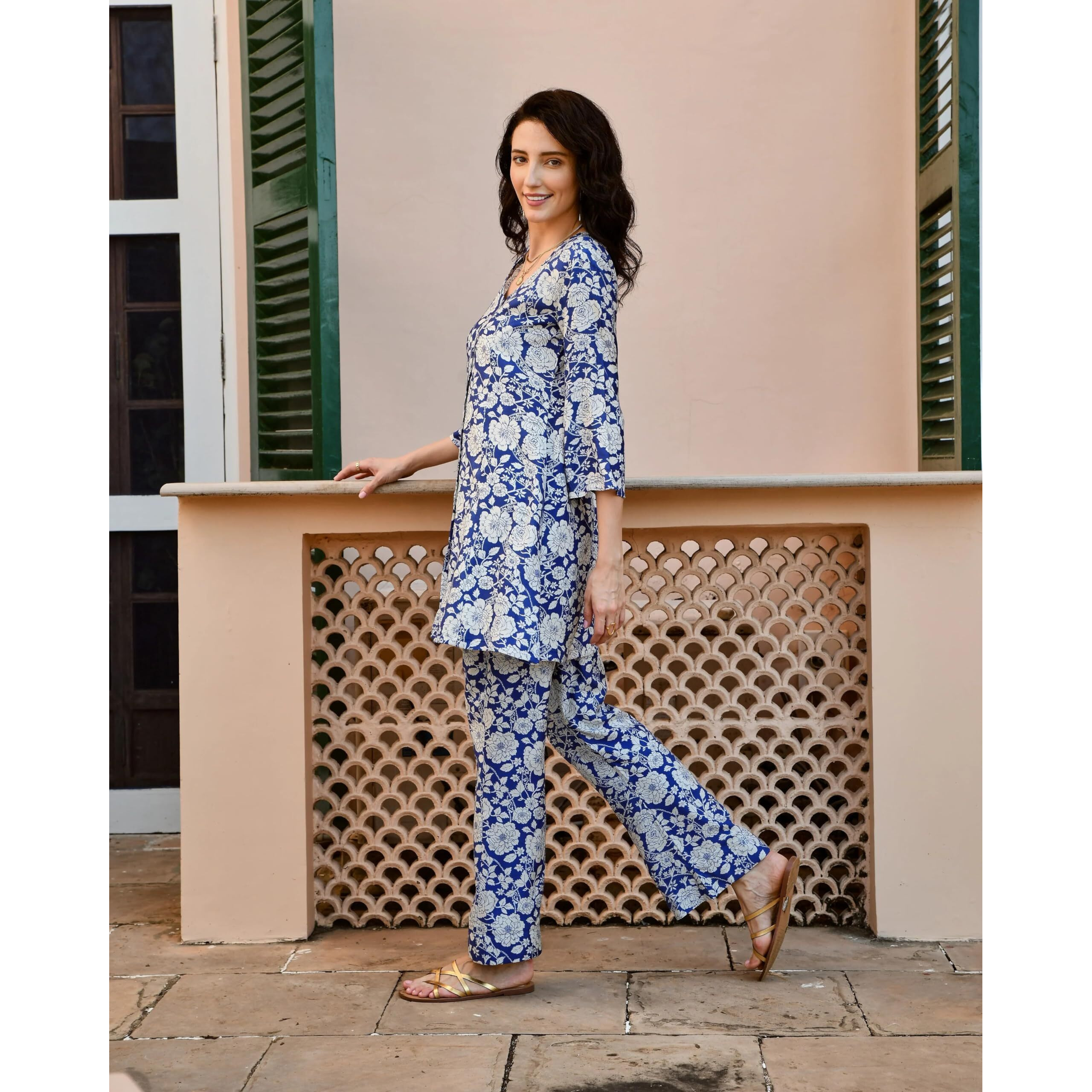 Nainvish Women's Cotton Blend Printed Straight U-Neck Co-Ord Set (Sd660_Kb-M_Blue & White)