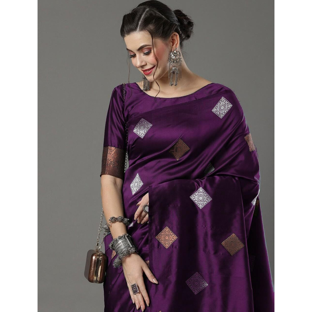 Flosive Women's Fabulous Mix Color Kanjivaram Sona Chandi Silk Saree (Wine)