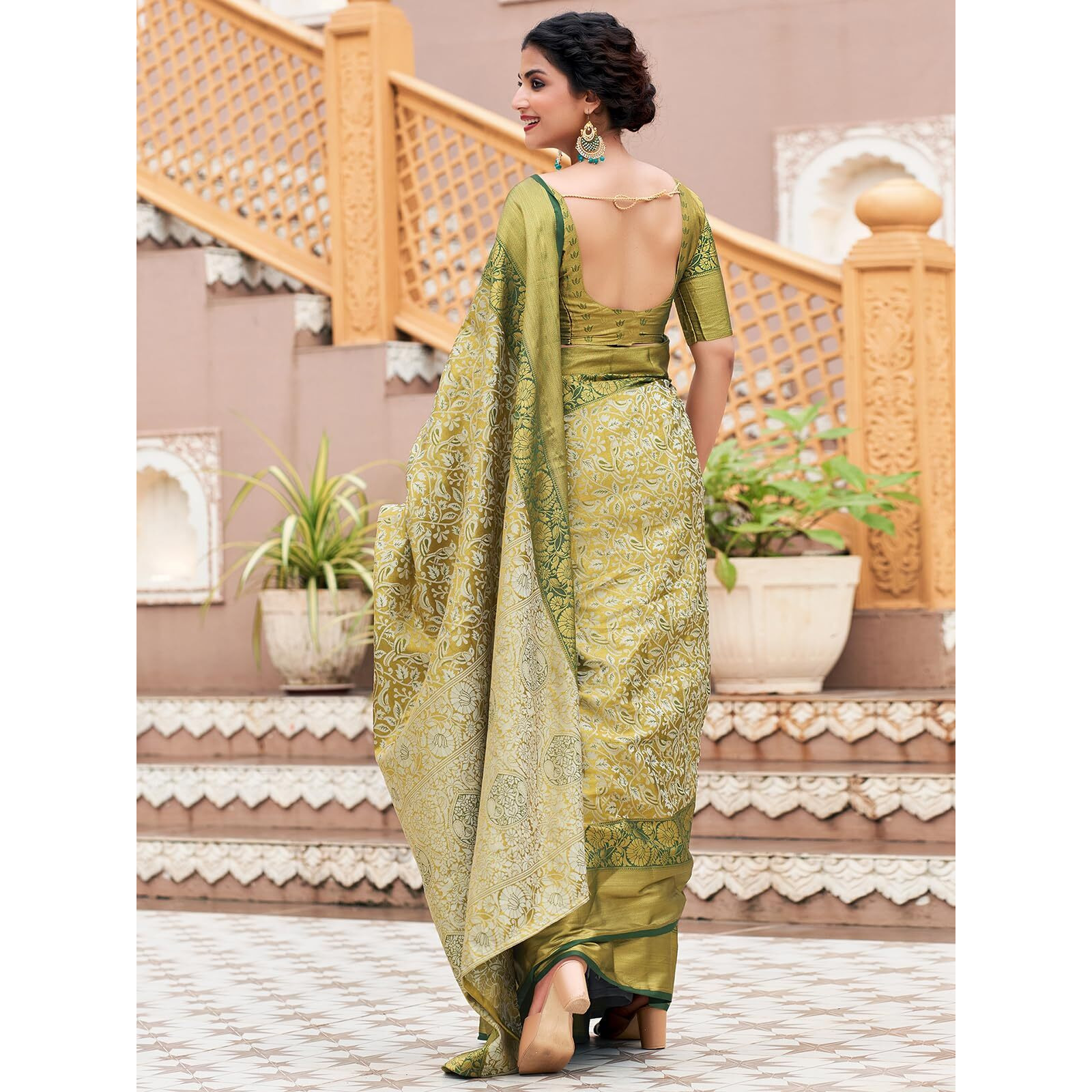 Satrani Women's Silk Banarasi Jacquard Saree With Unstitched Blouse Piece (3927S451N_Dark Green & Golden)