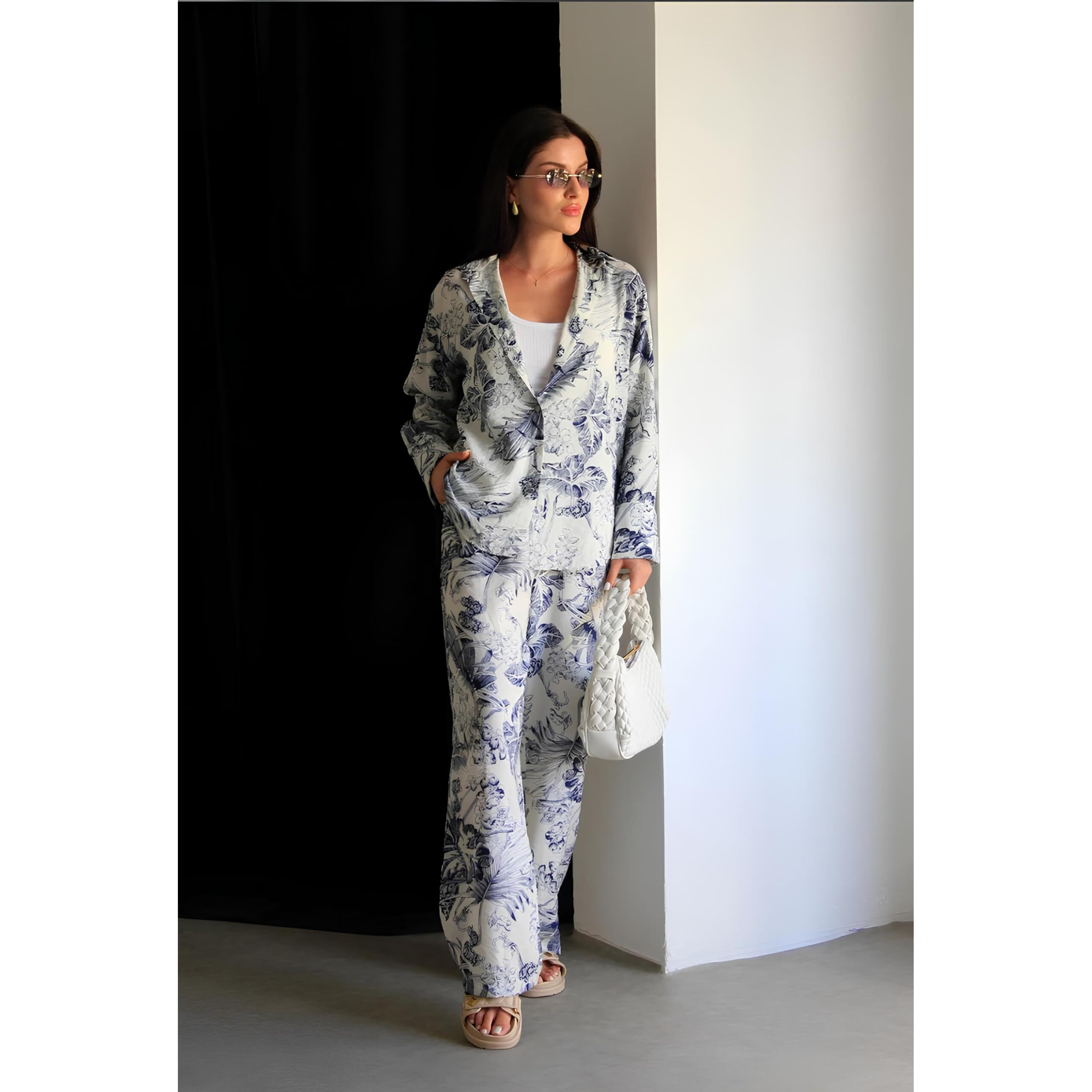 Gufrina Women's Full Sleeve Chinese Collar Top With Open Bottom Floral Printed Co-Ords Set - Elegant Print (White L)