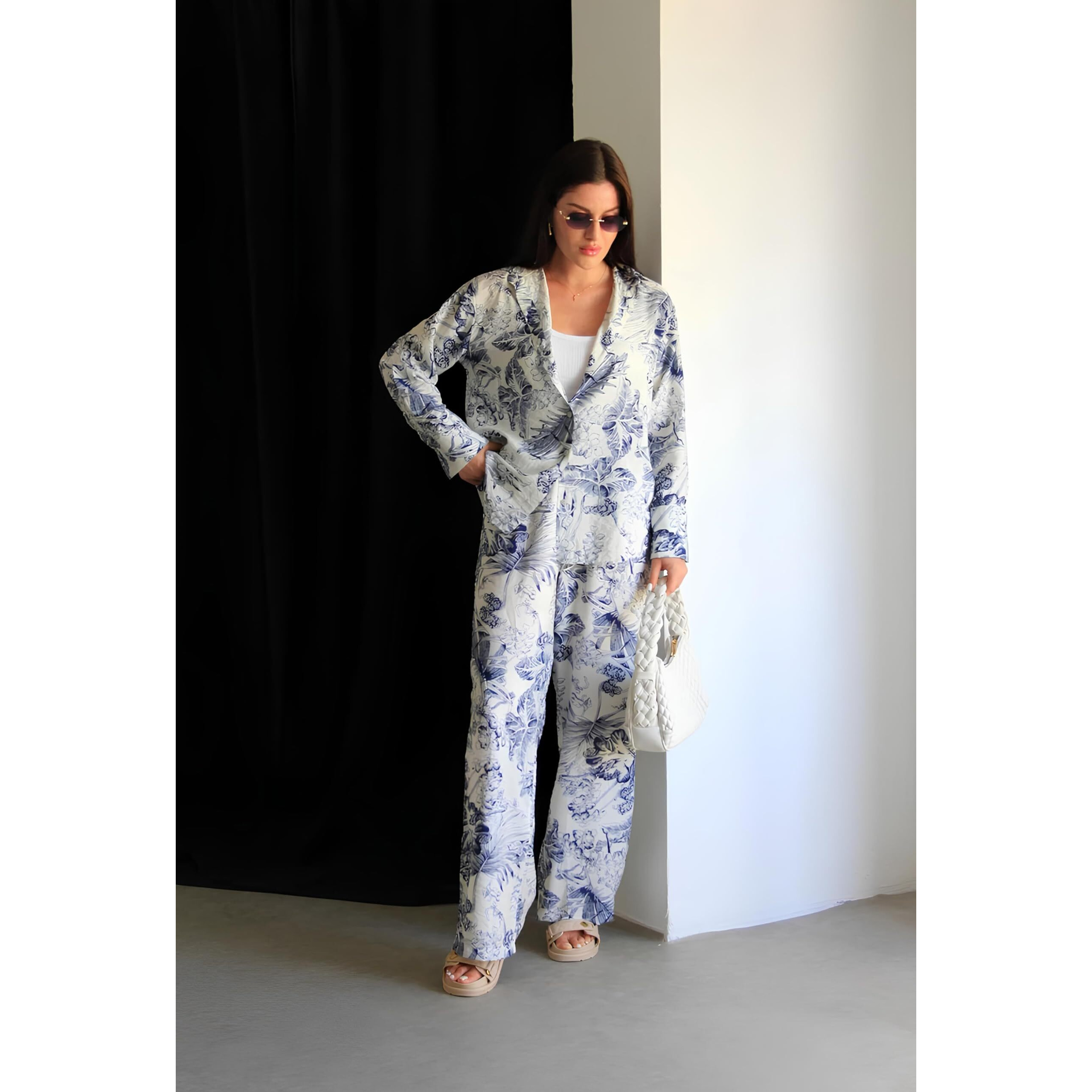 Gufrina Women's Full Sleeve Chinese Collar Top With Open Bottom Floral Printed Co-Ords Set - Elegant Print (White L)