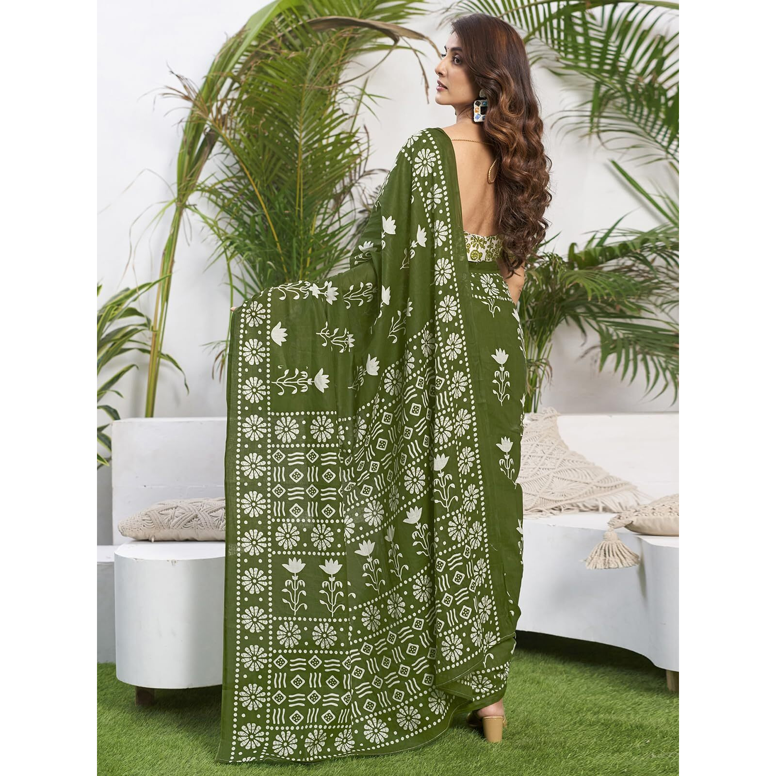 Satrani Women's Cotton Floral Printed Saree With Unstitched Blouse Piece (3790S109N_Olive Green2)