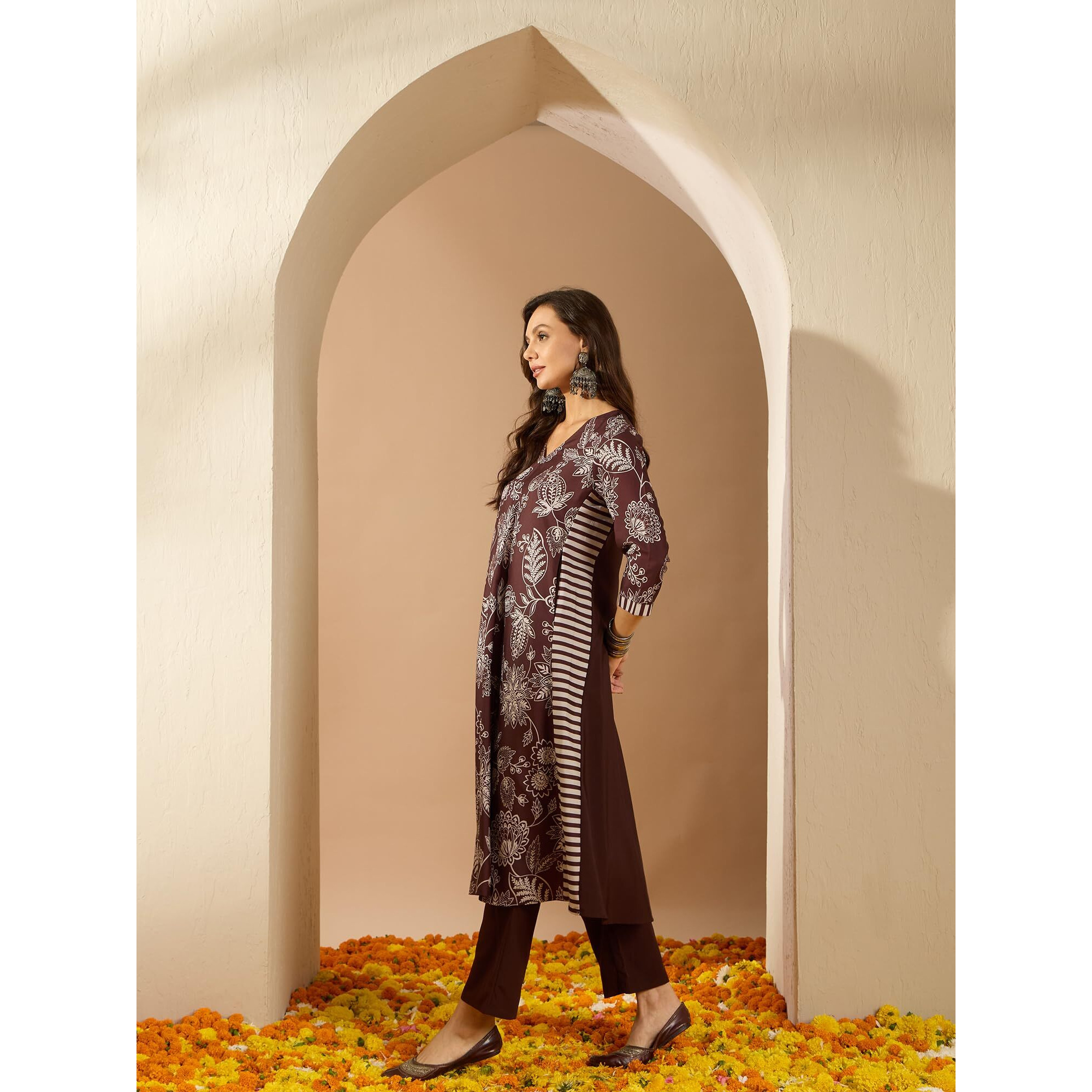 Ziyaa Women's Brown Color Crepe Fabric A-Line Kurta And Pant Set (Zikucr4177Andpa-Xl