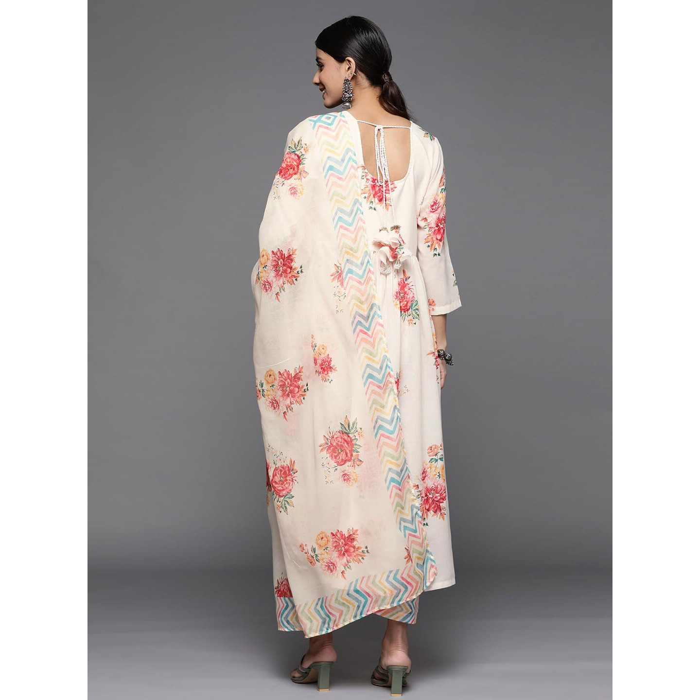 Varanga Women's Cotton Blend Regular Kurta Set (Nv_Vskd31025_Vardup1106_Cream