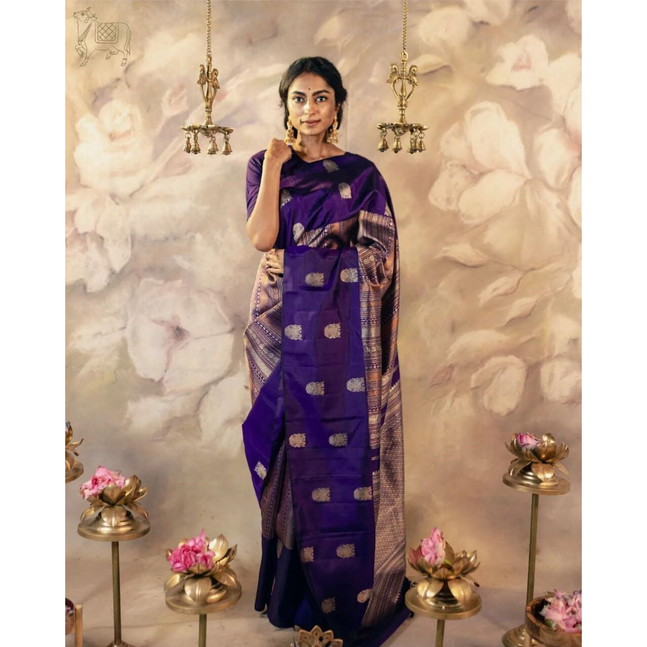 Flosive Women's Violet Purple And Zari Woven Kanjivaram Saree With Blouse